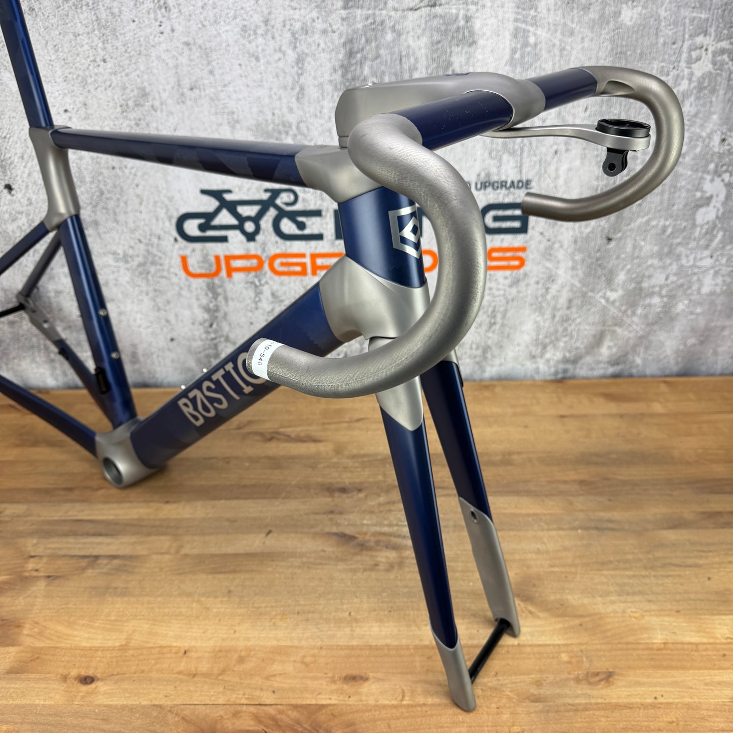 Low Mile! Bastion Archetype 54cm Carbon Titanium Disc Frameset 700c 3021g