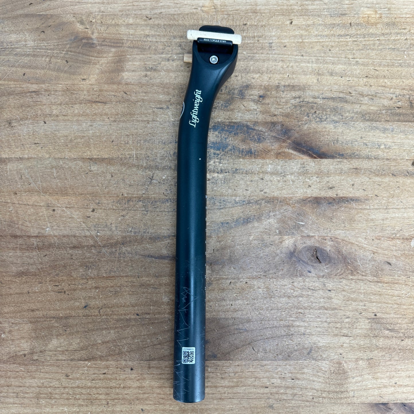 Low Mile! Lightweight Leistungsträger Carbon 300mm x 27.2mm Bike Seatpost 165g