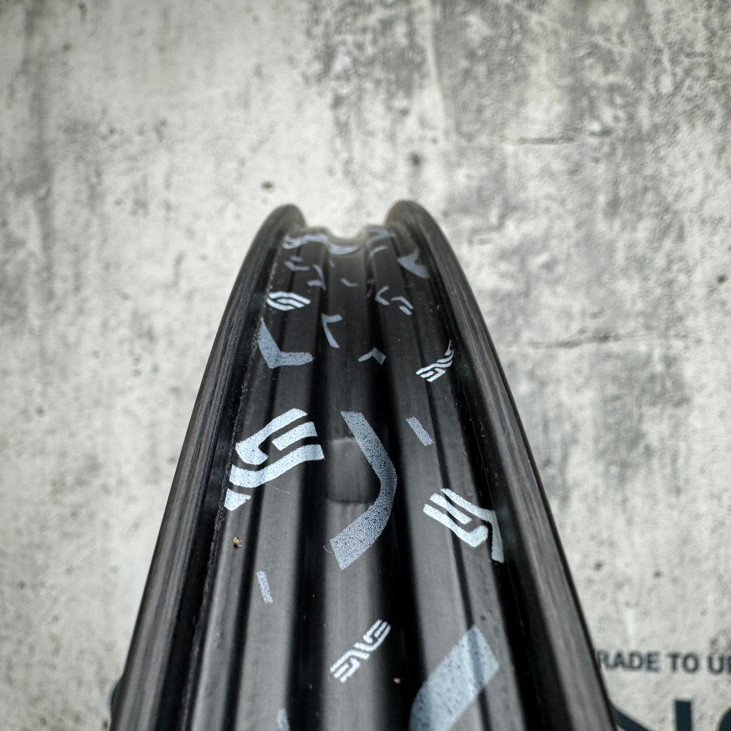 Mint! 2025 Enve SES 4.5 Innerdrive Carbon Tubeless Hookless Disc Wheelset 1504g