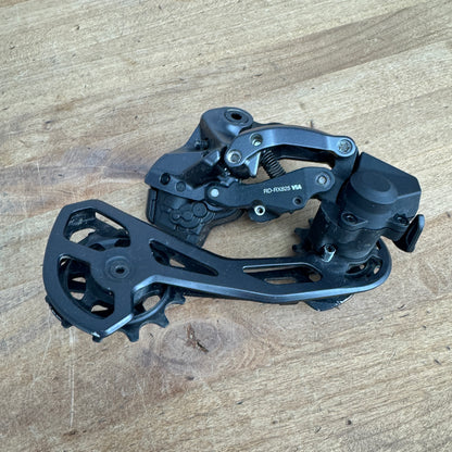 Low Mile! Shimano GRX RD-RX825 Di2 12-Speed Rear Derailleur 306g