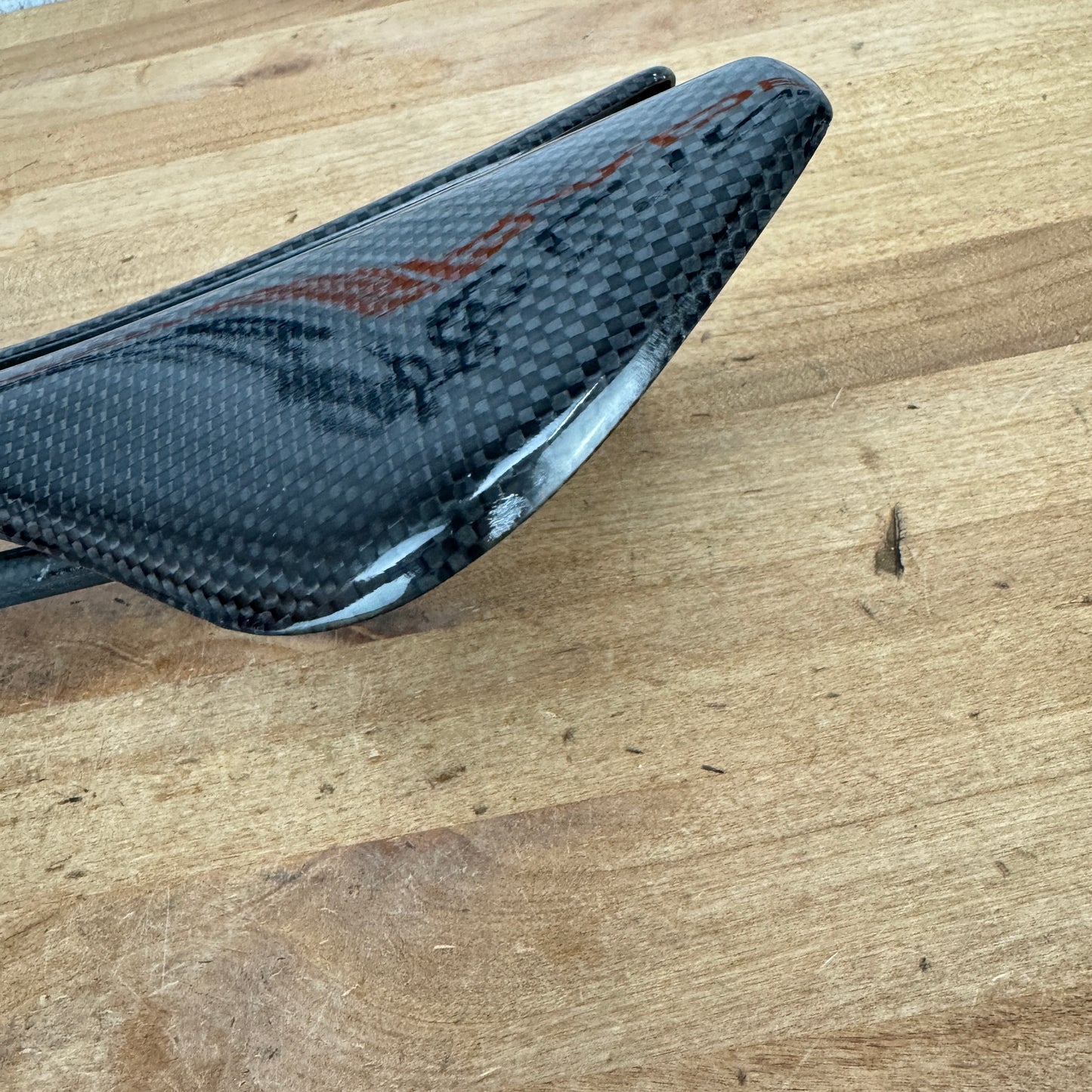 Low Mile! Berk Lupina Carbon Glossy 150mm 7x9mm Rails Bike Saddle 70g