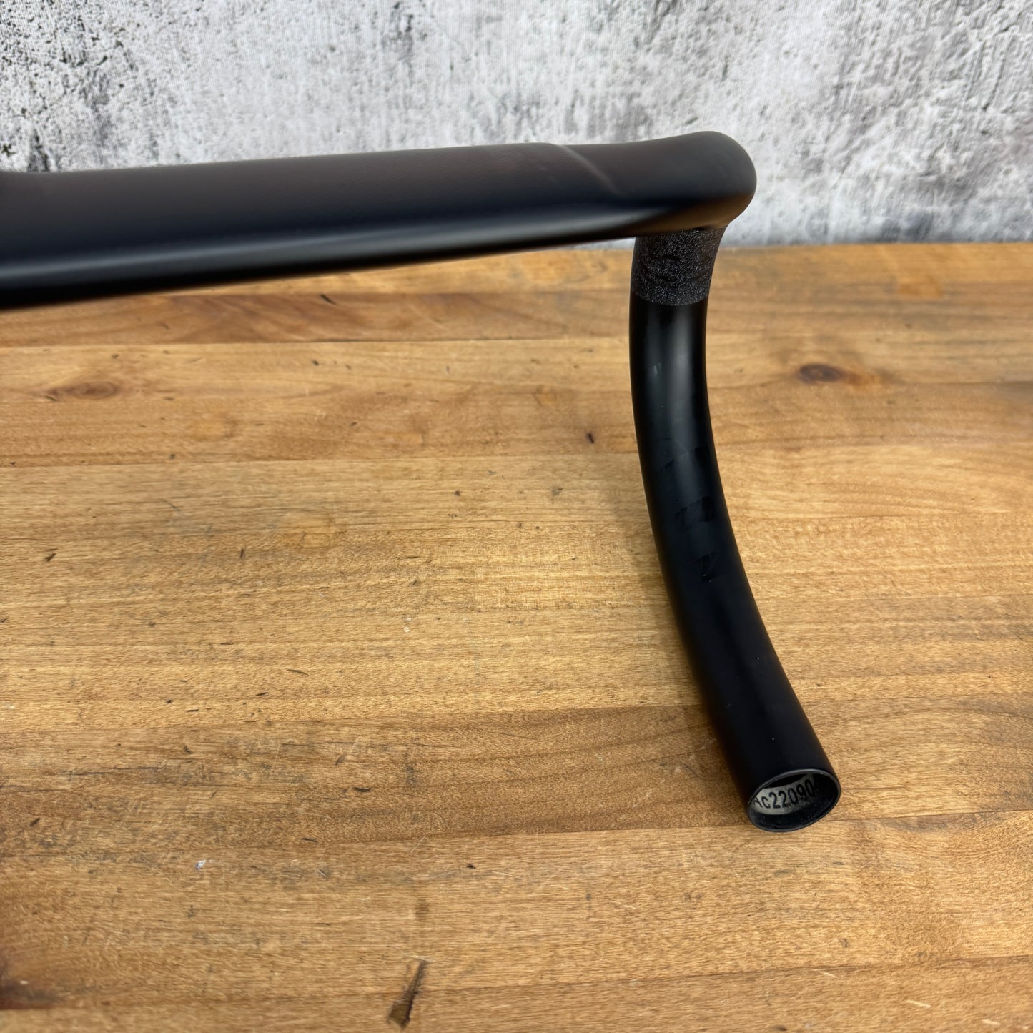 New Takeoff! Roval Rapide Carbon 42cm Aero 31.8mm Bike Handlebar MSRP $325