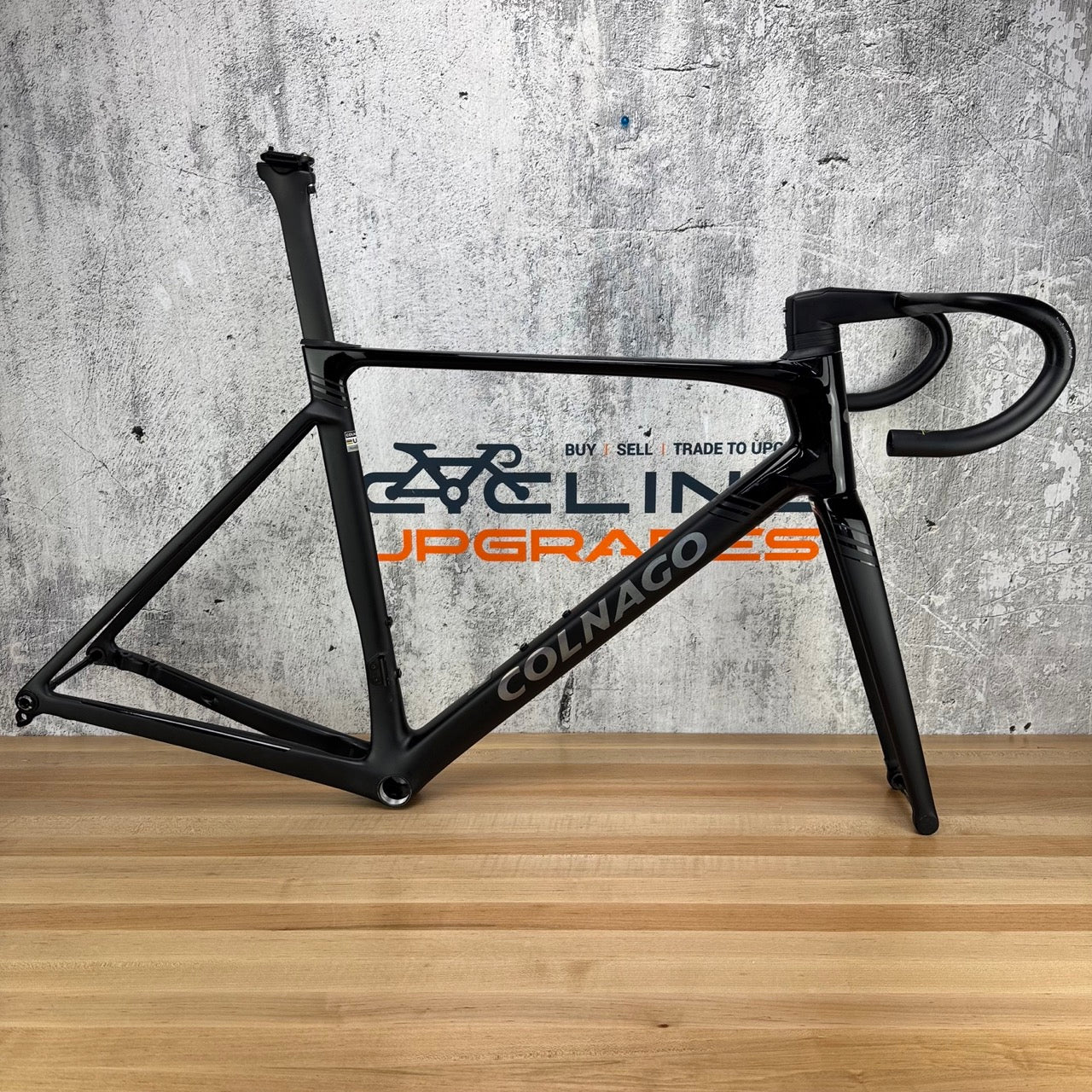 Low Mile! 2025 Colnago V5Rs Size 510 (54.4cm TT) Carbon Disc Frameset 700c 1829g