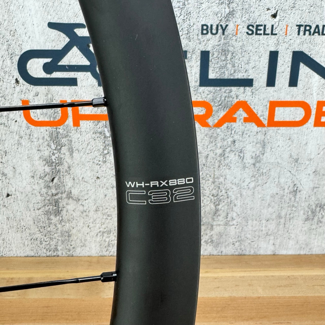 Ridden Once! Shimano GRX WH-RX880 700c Carbon Tubeless Bike Wheelset 1421g