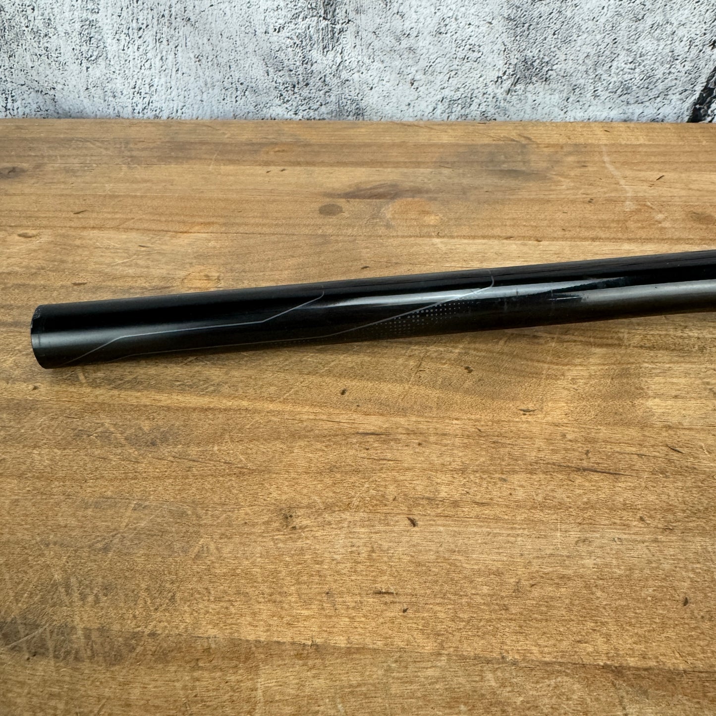 Giant Contact SLR Trail Carbon 31.8mm x 690mm 9 Degree Flat Handlebar 173g