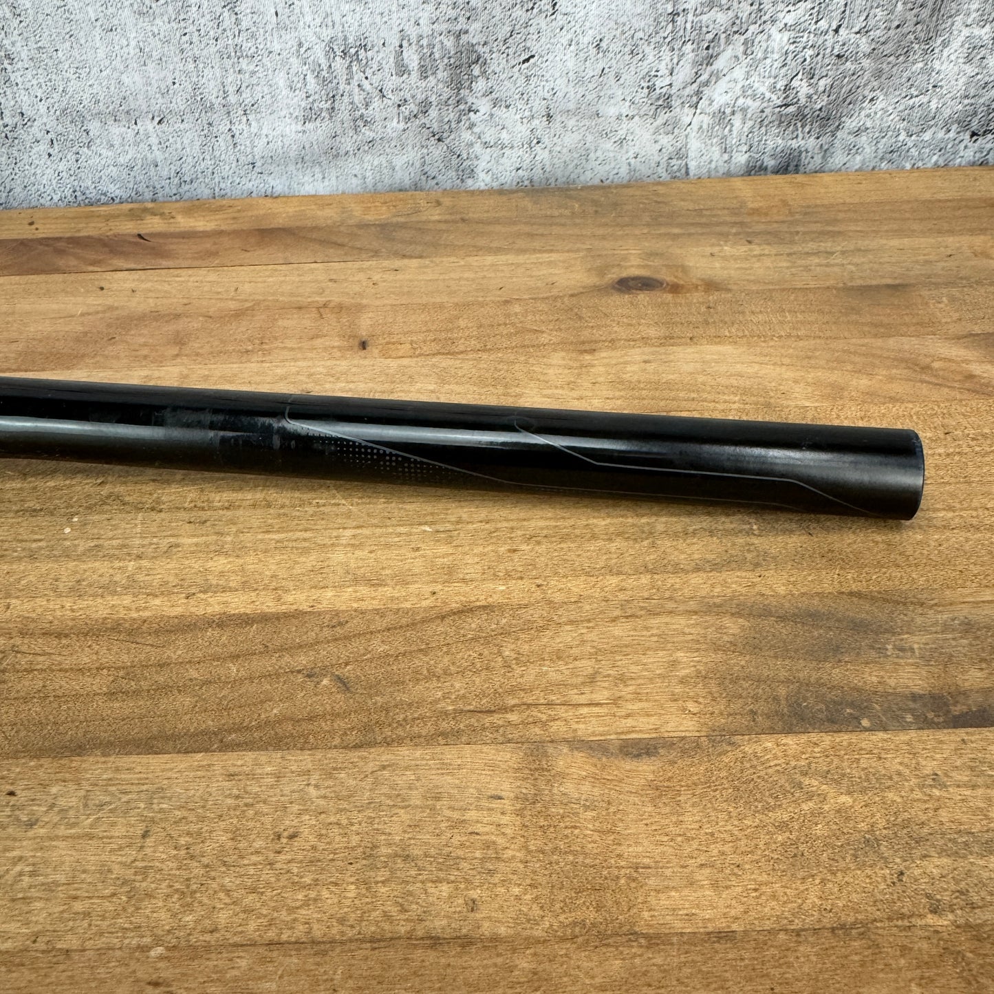 Giant Contact SLR Trail Carbon 31.8mm x 690mm 9 Degree Flat Handlebar 173g