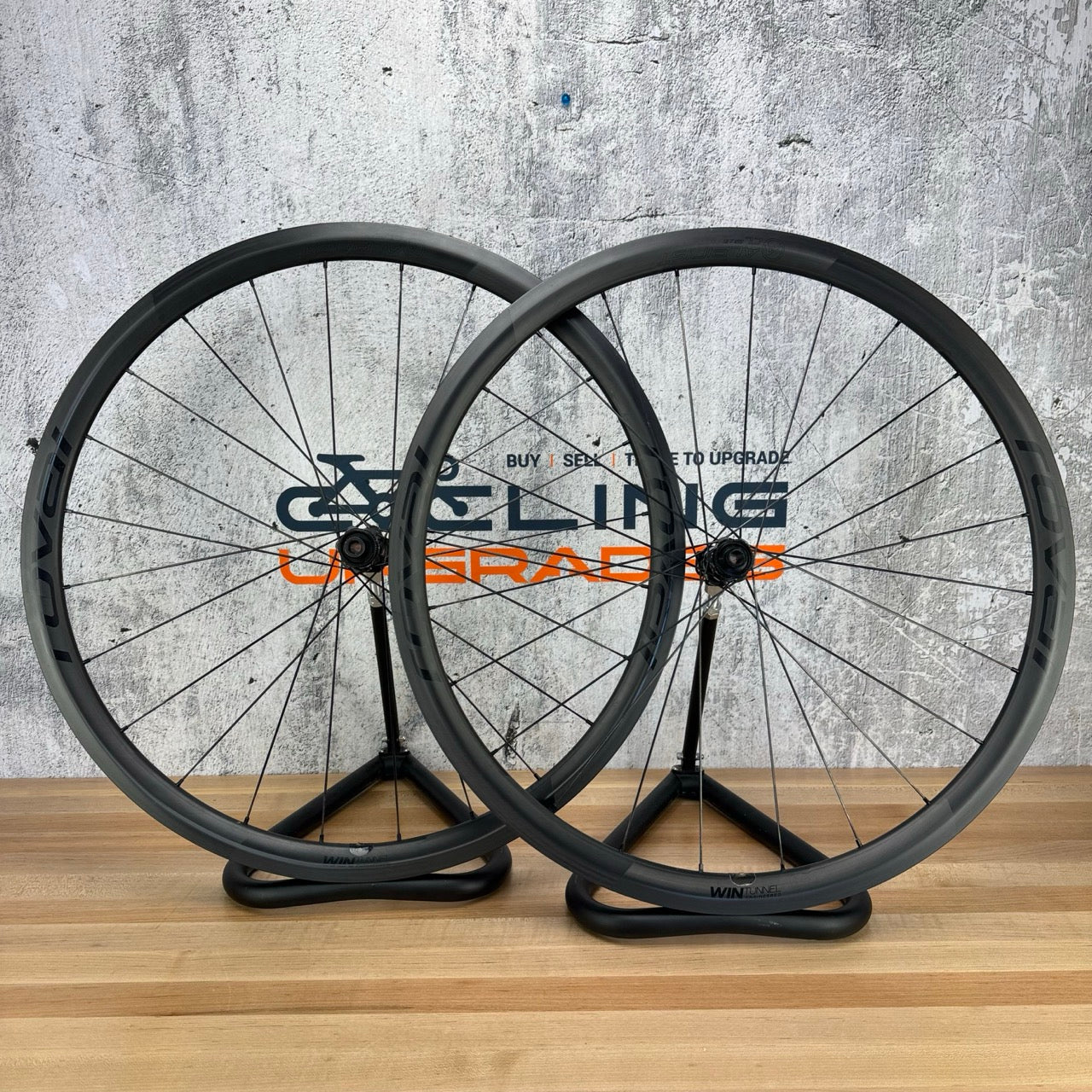 Light Use! Roval Alpinist CL Carbon Clincher Bike Wheelset 700c 1324g
