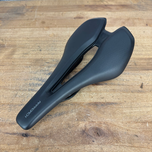 Giant Approach 145mm 7x7mm Alloy Rails Black Bike Saddle w/Particle Flow 309g