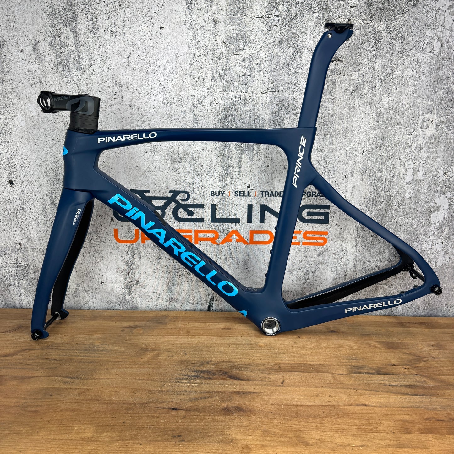 Low Mile! Pinarello Prince 53cm Carbon Disc Brake Frameset 700c Blue Steel 2422g