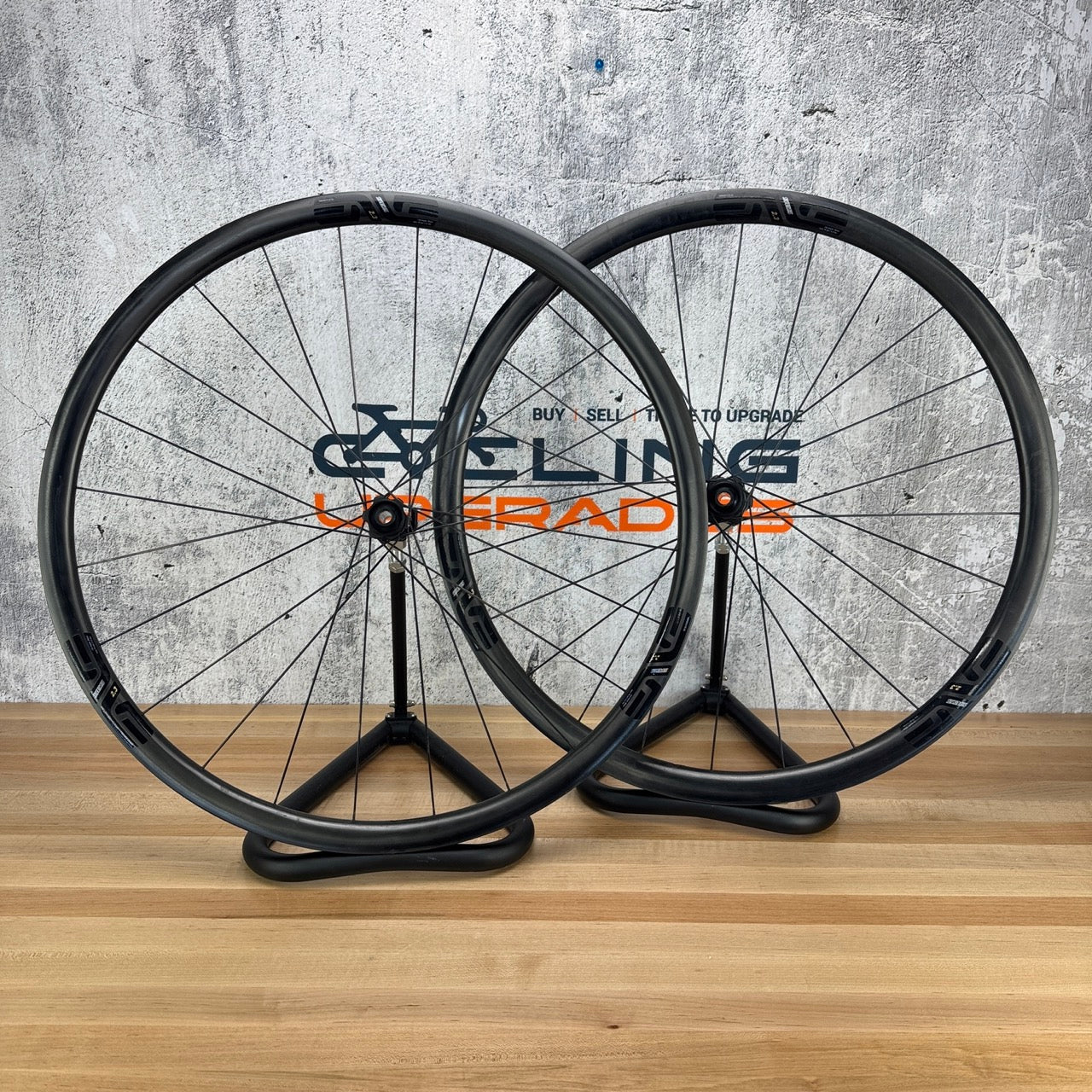 Enve SES 2.3 Innerdrive Carbon Tubeless Hookless Disc Wheelset 700c 1256g