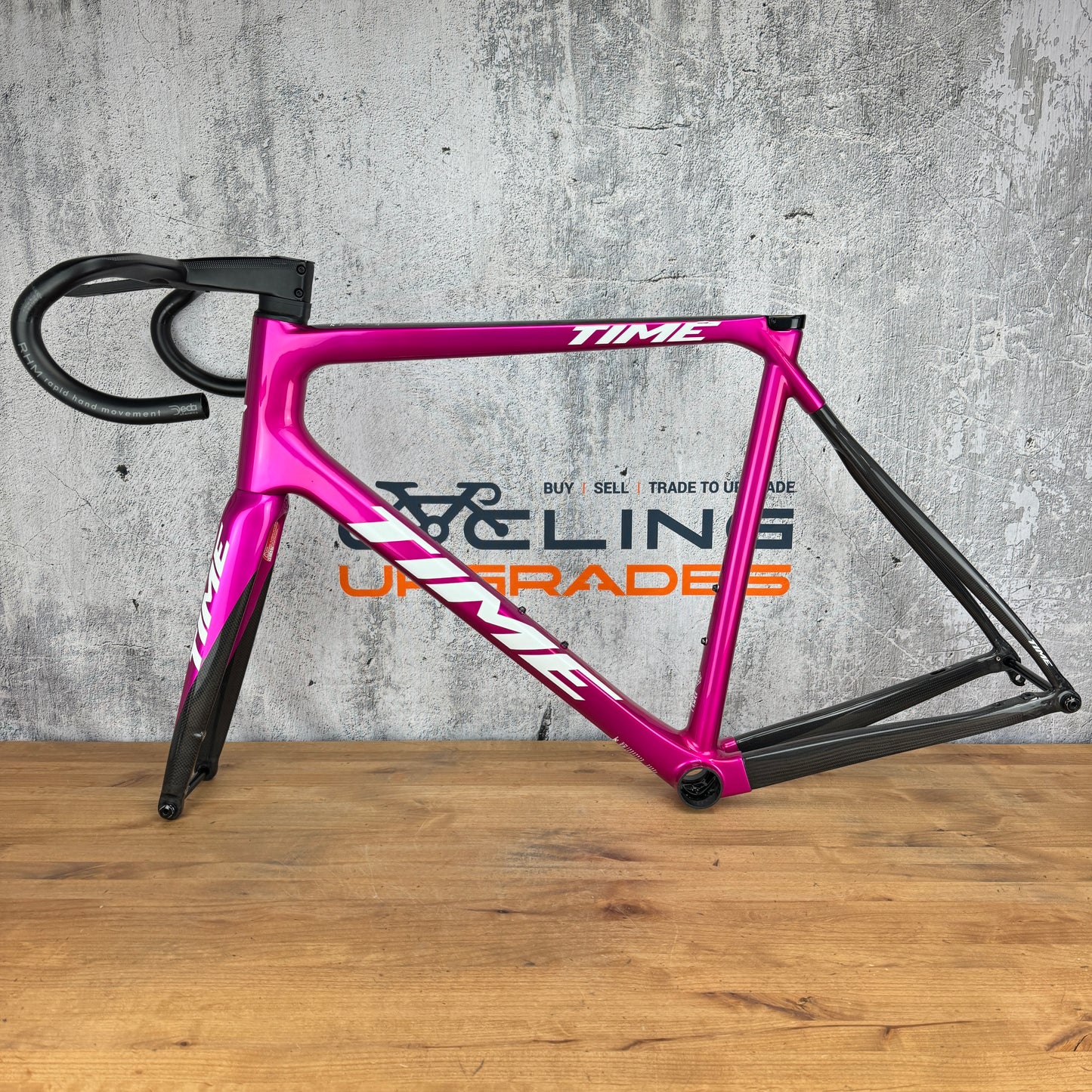 Mint! 2023 Time Alpe D'Huez 21 Large (57cm) Pink Disc Frameset Deda Alanera
