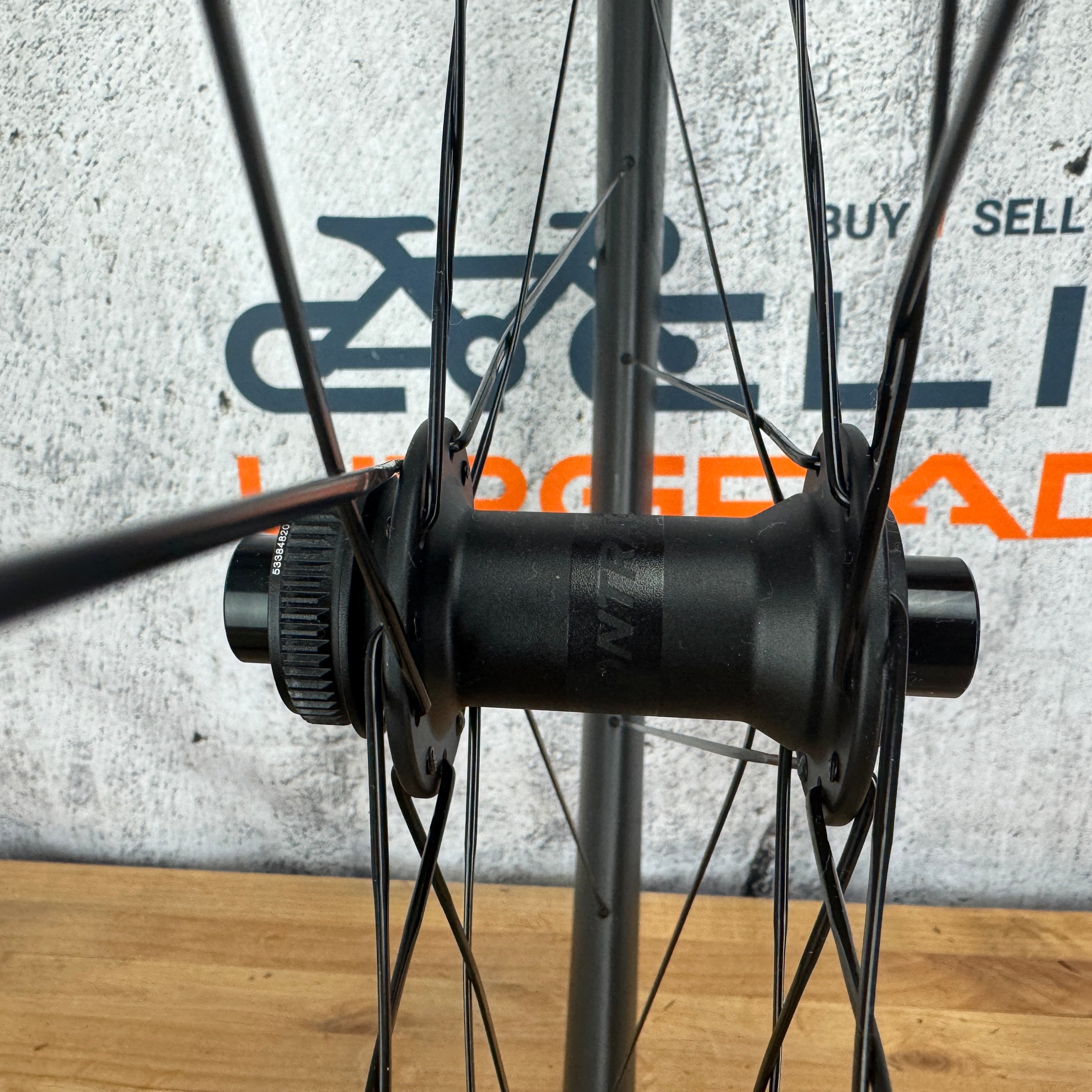 ふ*ン様 BONTRAGER AEOLUS ELITE 35 DISC Bontrager Aeolus Elite 35 TLR Disc Road Wheel - Trek Bikes
