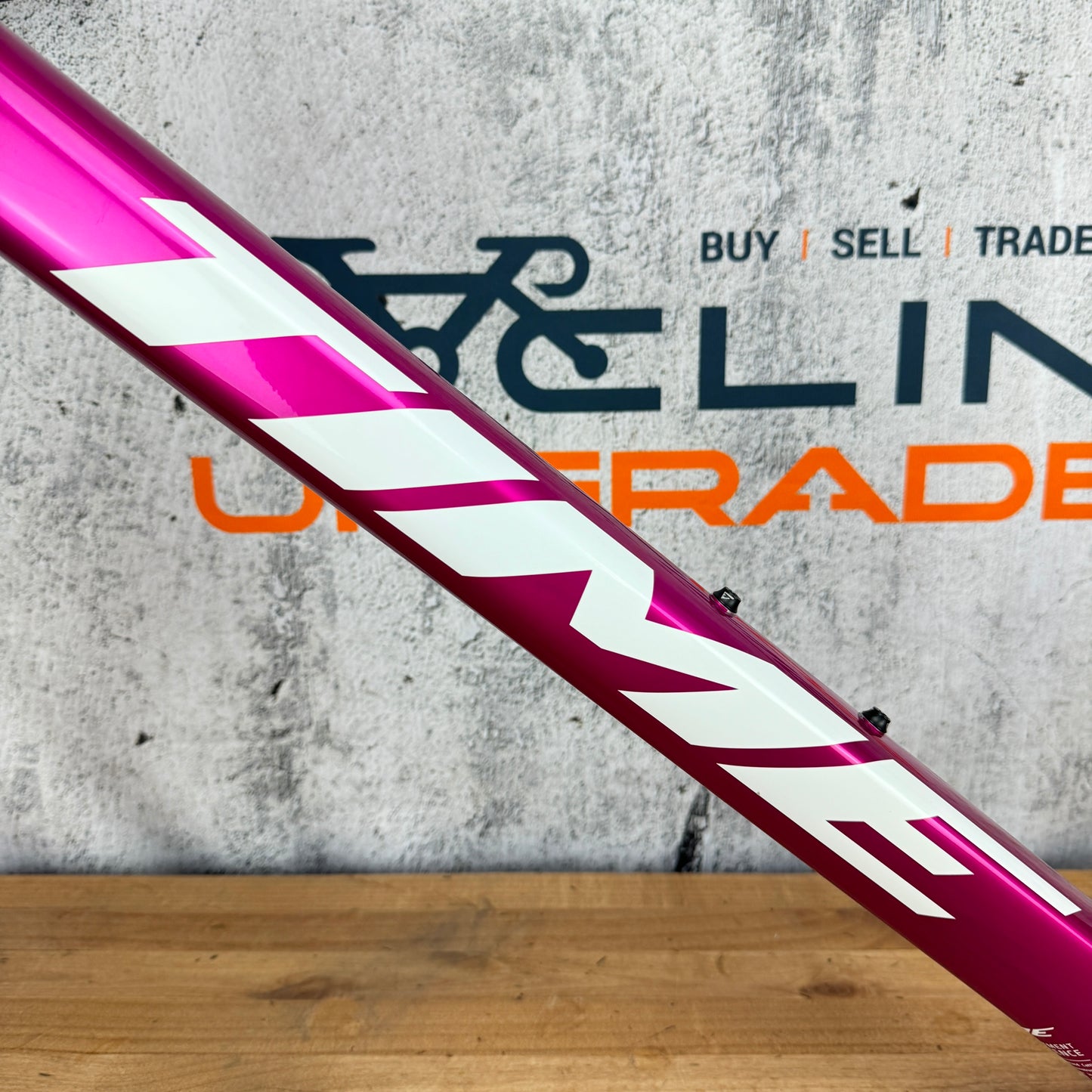 Mint! 2023 Time Alpe D'Huez 21 Large (57cm) Pink Disc Frameset Deda Alanera