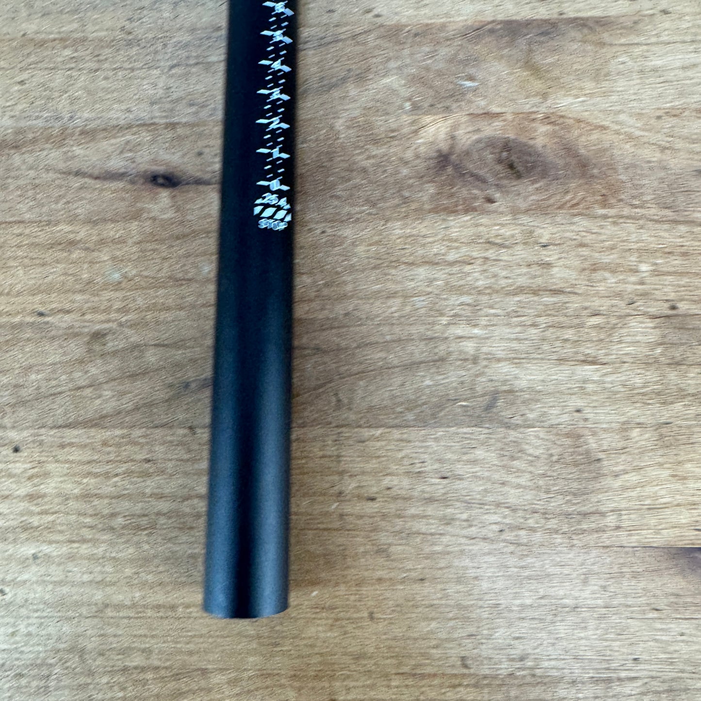Hylix Carbon 360mm x 25.4mm Round Seatpost Carbon & Alloy Saddle Rail Compatible