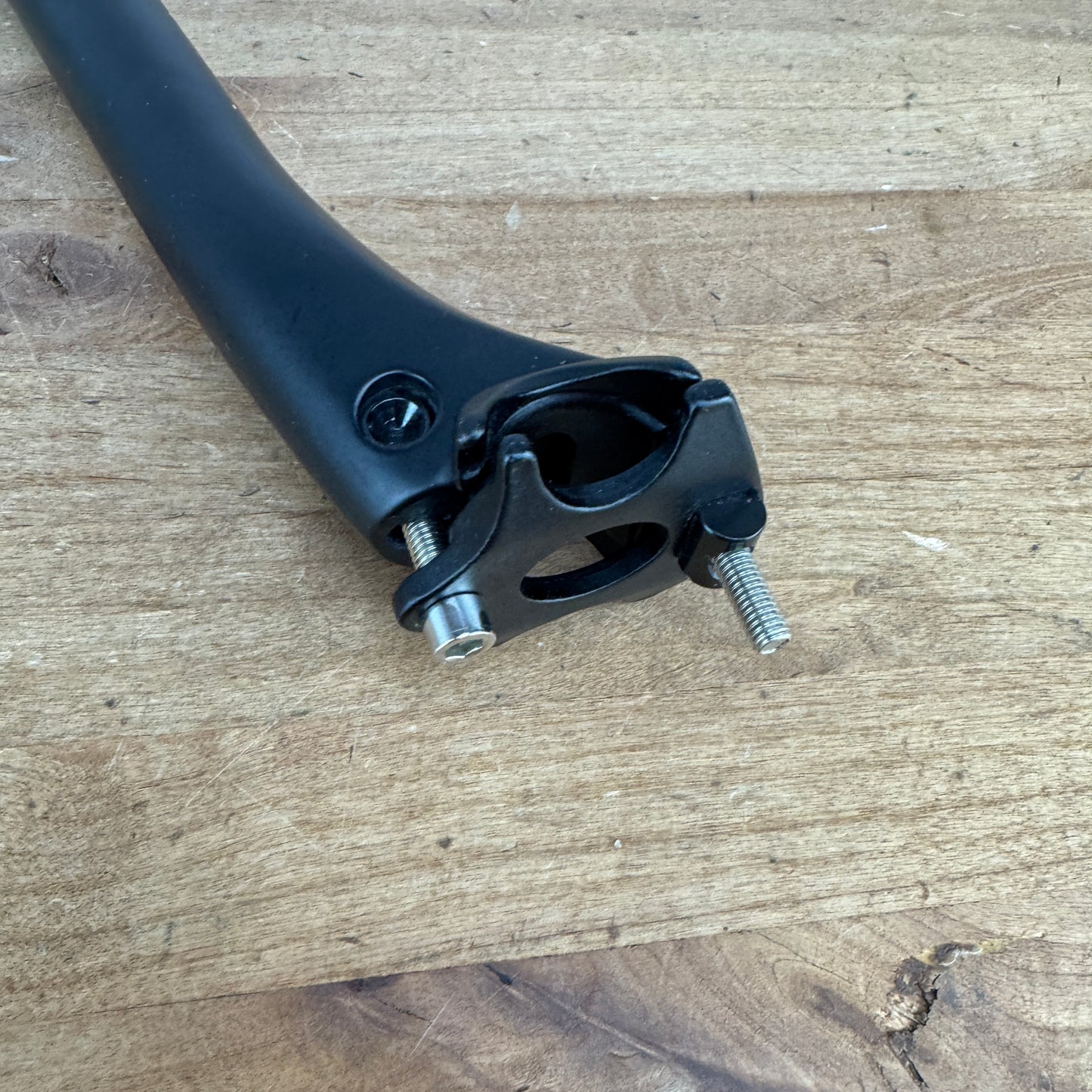 Hylix Carbon 360mm x 25.4mm Round Seatpost Carbon & Alloy Saddle Rail Compatible