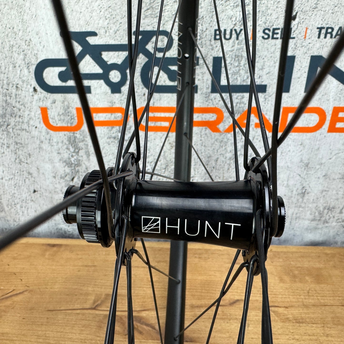 Hunt 4 Season Carbon Tubeless Disc Brake Gravel Alloy Wheelset 700c 1635g