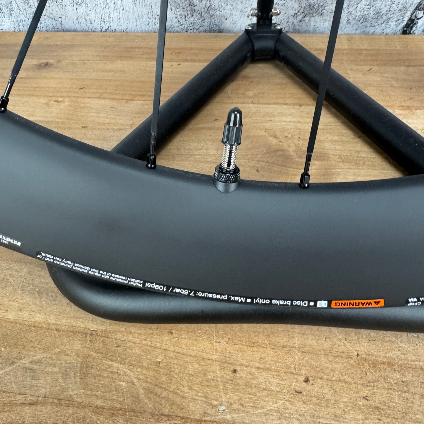 New! Shimano Dura-Ace C60 WH-R9270 Carbon Tubeless Disc Wheelset 700c 1618g