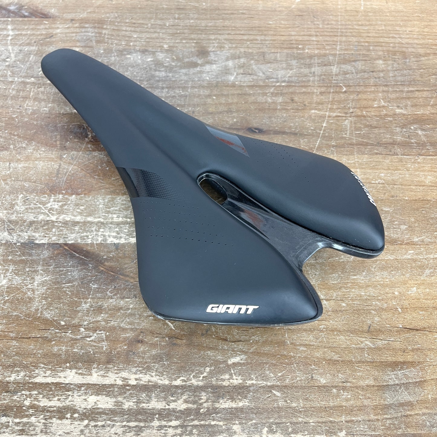 Giant Contact SLR 8x10mm Carbon Rails 147mm Road Bike Saddle 191g