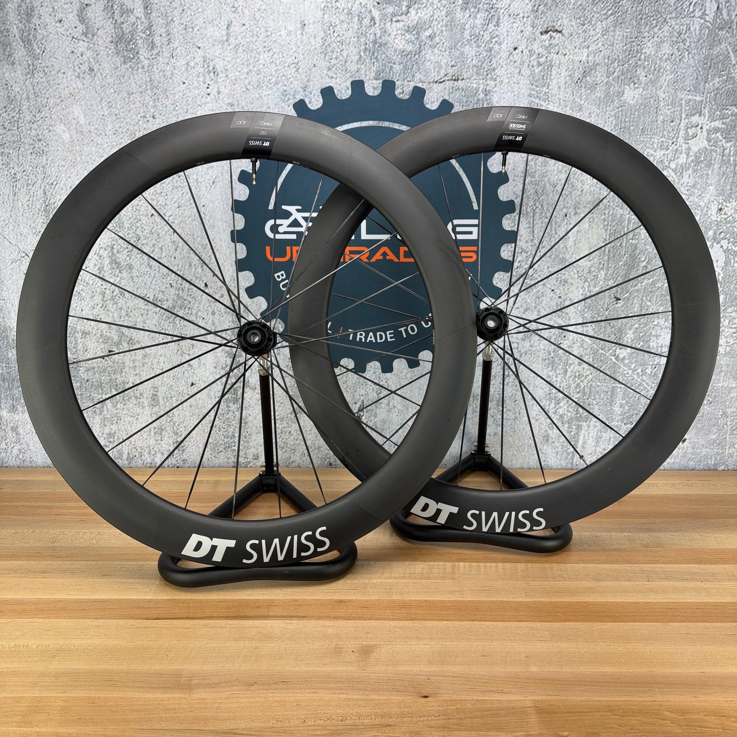 DT Swiss ARC 1100 Dicut 62 Carbon Tubeless Disc Wheelset 700c DT 180 Hubs