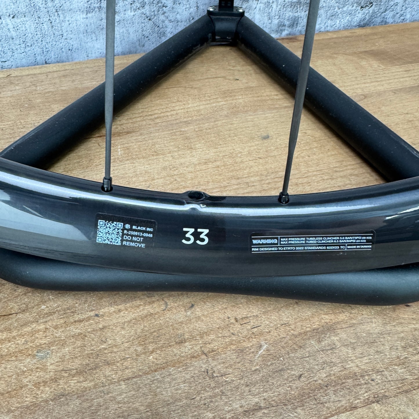 New! Black Inc 28 | 33 Carbon Tubeless Disc Wheelset 700c Ceramicspeed 1190g