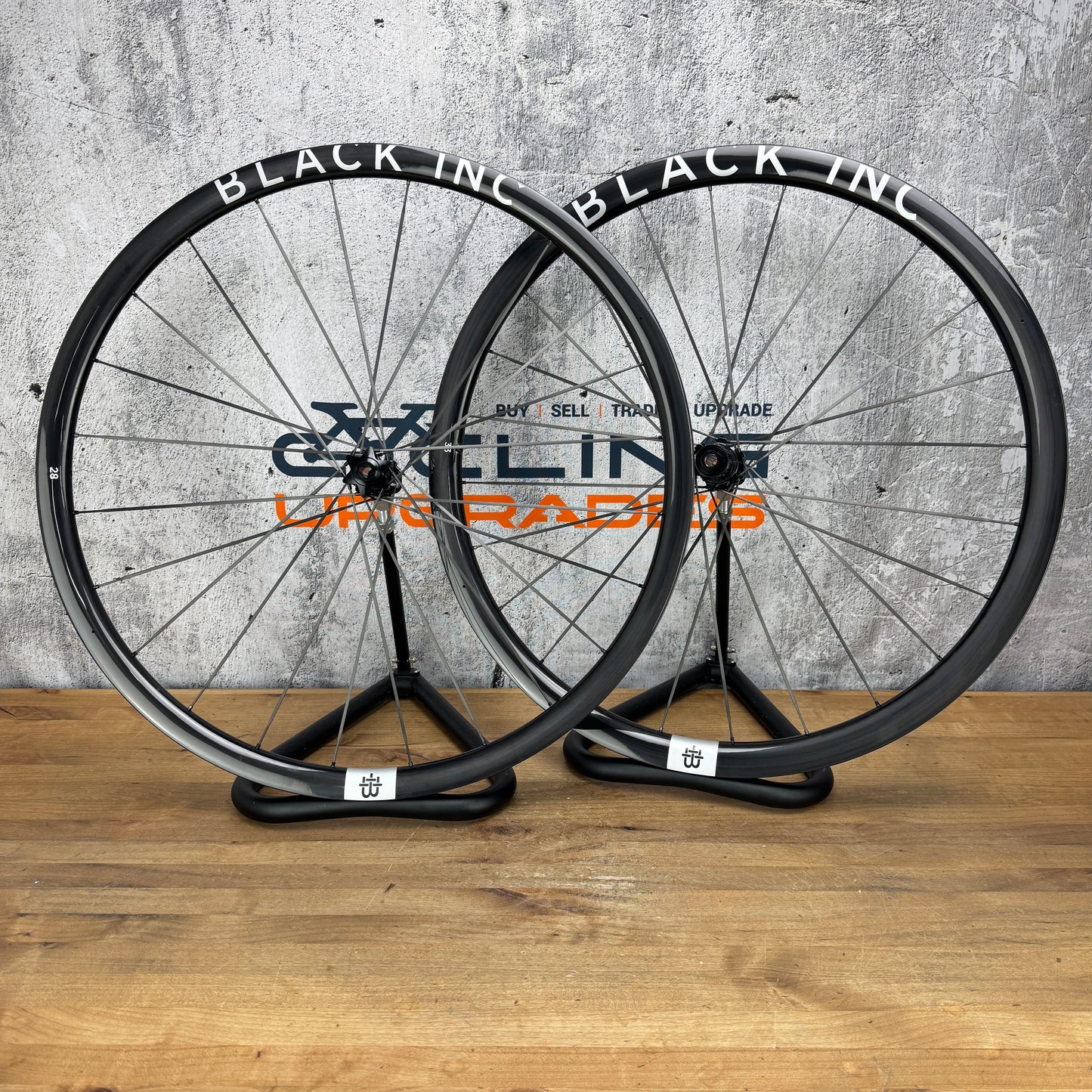New! Black Inc 28 | 33 Carbon Tubeless Disc Wheelset 700c Ceramicspeed 1190g