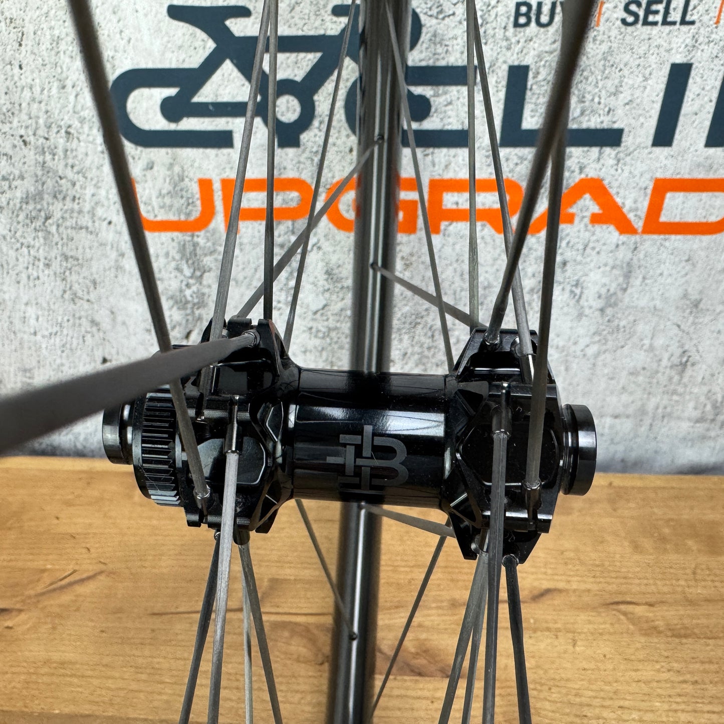 New! Black Inc 28 | 33 Carbon Tubeless Disc Wheelset 700c Ceramicspeed 1190g