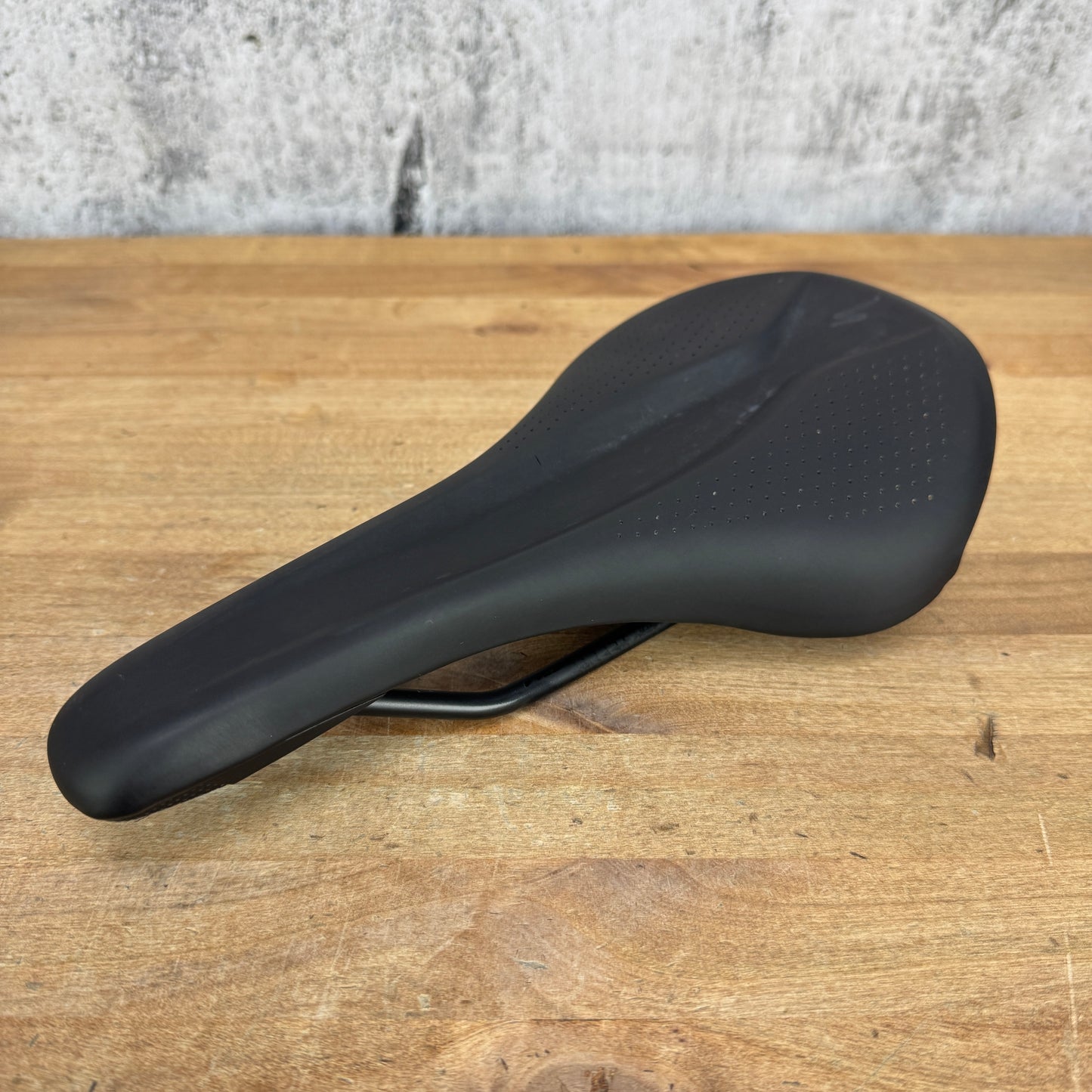 Ridden Once! Specialized Bridge Expert 143mm Hollow-Ti Rails Bike Saddle 262g