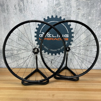 Hunt SuperDura Dynamo Alloy Tubeless Disc Brake Wheelset 700c 1925g