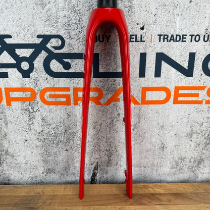 Trek Madone SLR 700c Rigid Fork Viper Red Carbon Disc Brake Thru Axle Flat-Mount