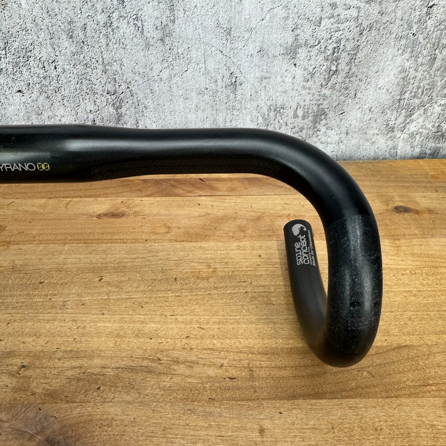 Fizik Cyrano 00 Chameleon 40cm 31.8mm Carbon Bike Drop Handlebar 170g