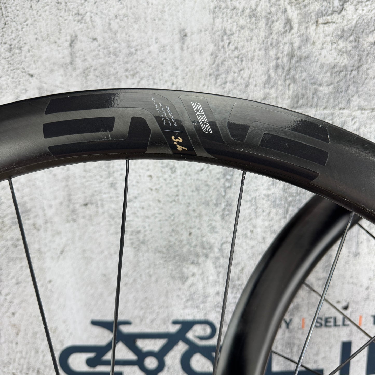 Enve SES 3.4 Carbon Tubeless Hookless Disc Brake Wheelset 700c 1449g