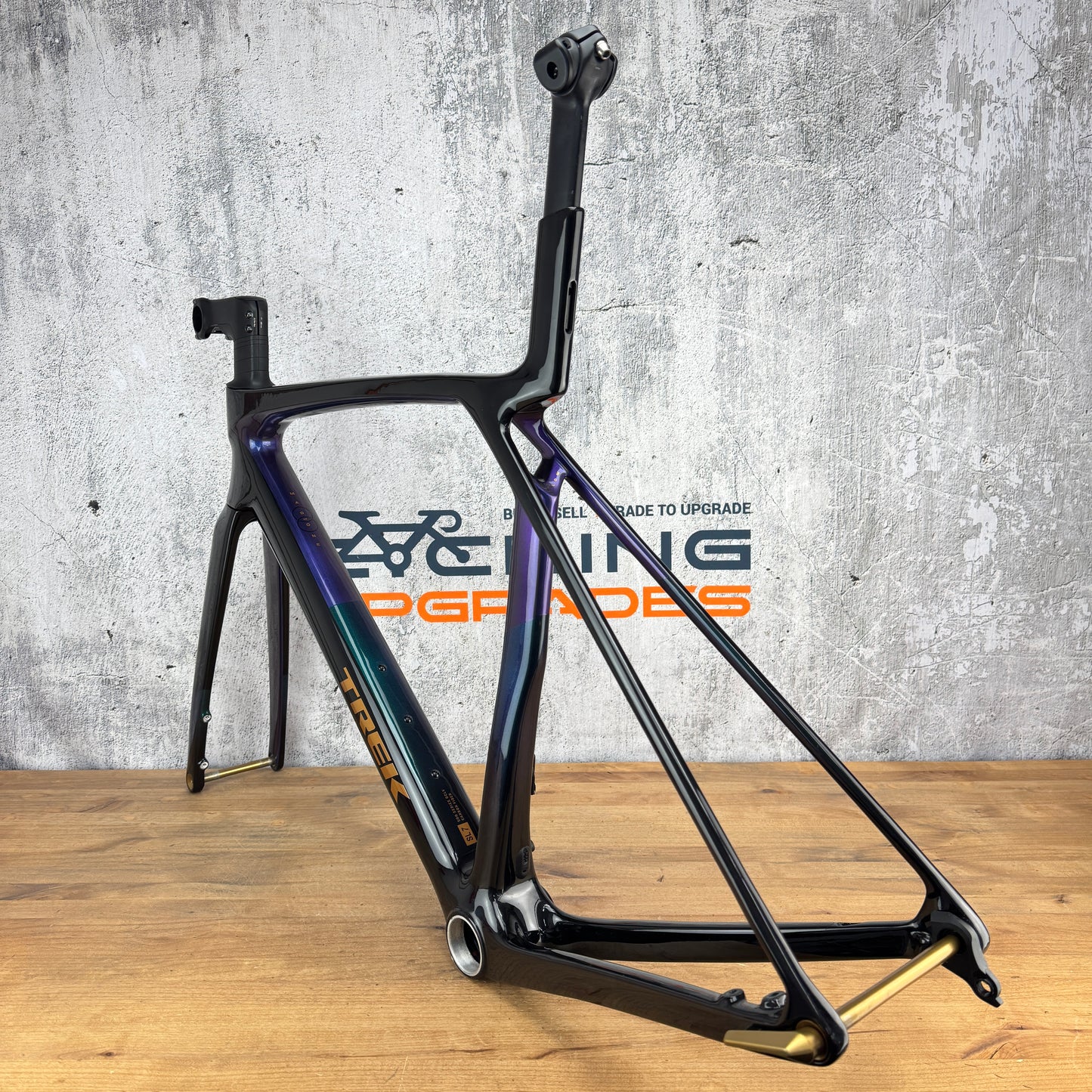 Low Mile! Trek Madone SL Gen 8 M/L Dark Star Carbon Disc Frameset 700c 2079g