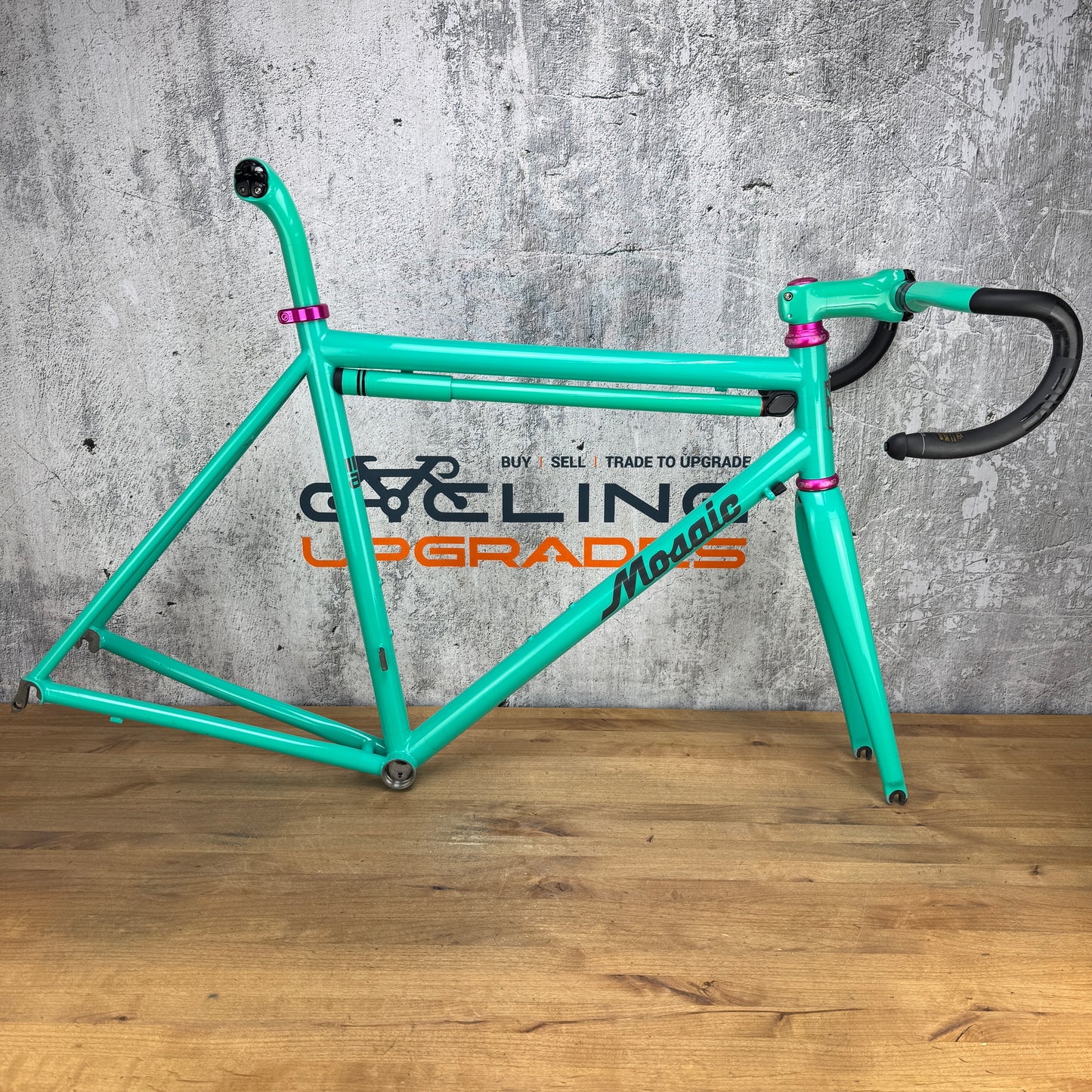 2020 Mosaic RT-2 Medium (54.5cm TT) Rim Brake Titanium Frameset Enve Carbon Cockpit