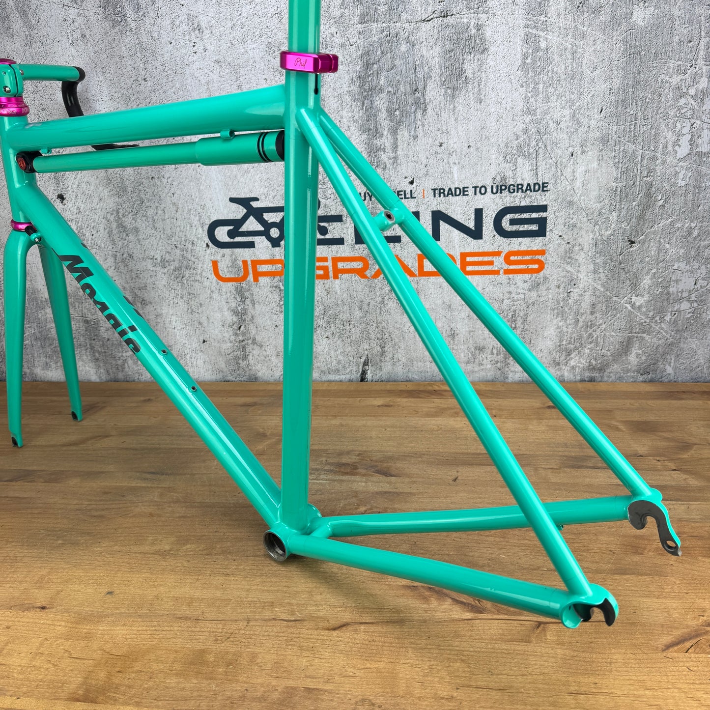 2020 Mosaic RT-2 Medium (54.5cm TT) Rim Brake Titanium Frameset Enve Carbon Cockpit