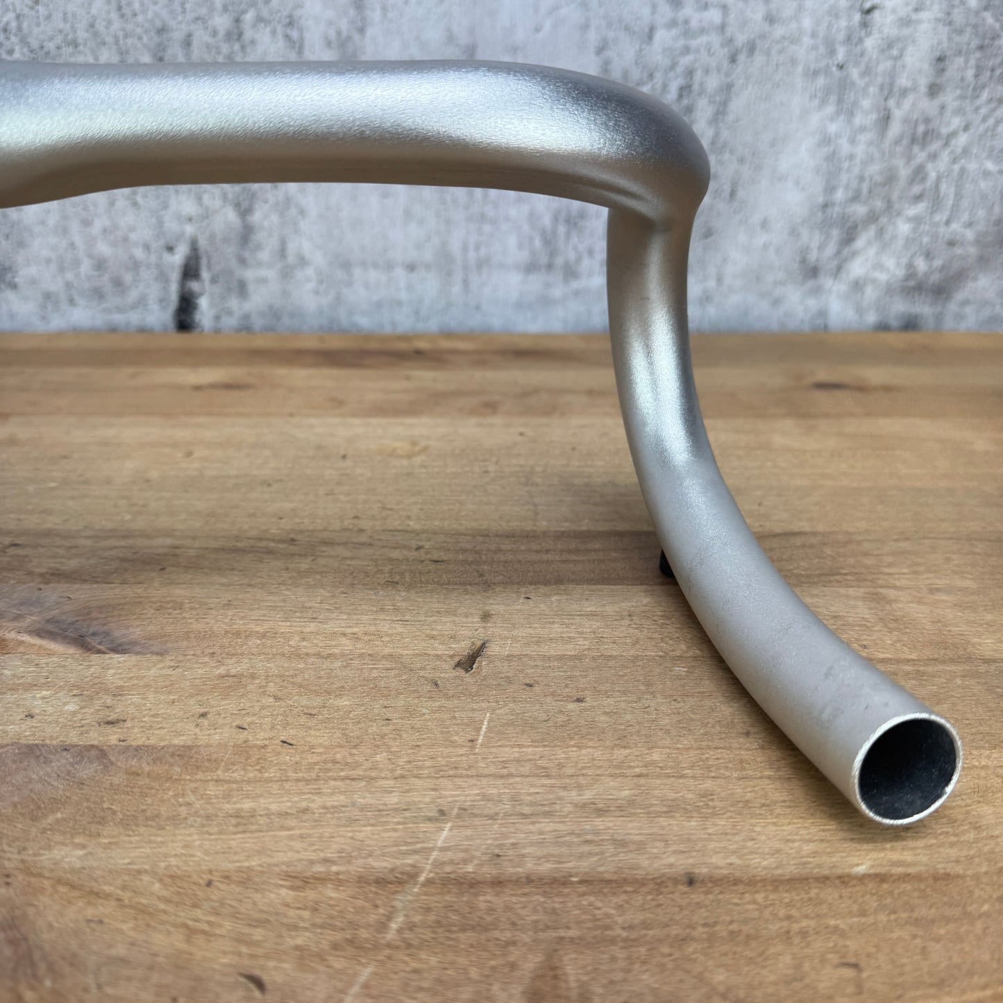 Zipp 70 XPLR Service Course 44cm x 31.8mm Silver Alloy Road Bike Handlebar 320g