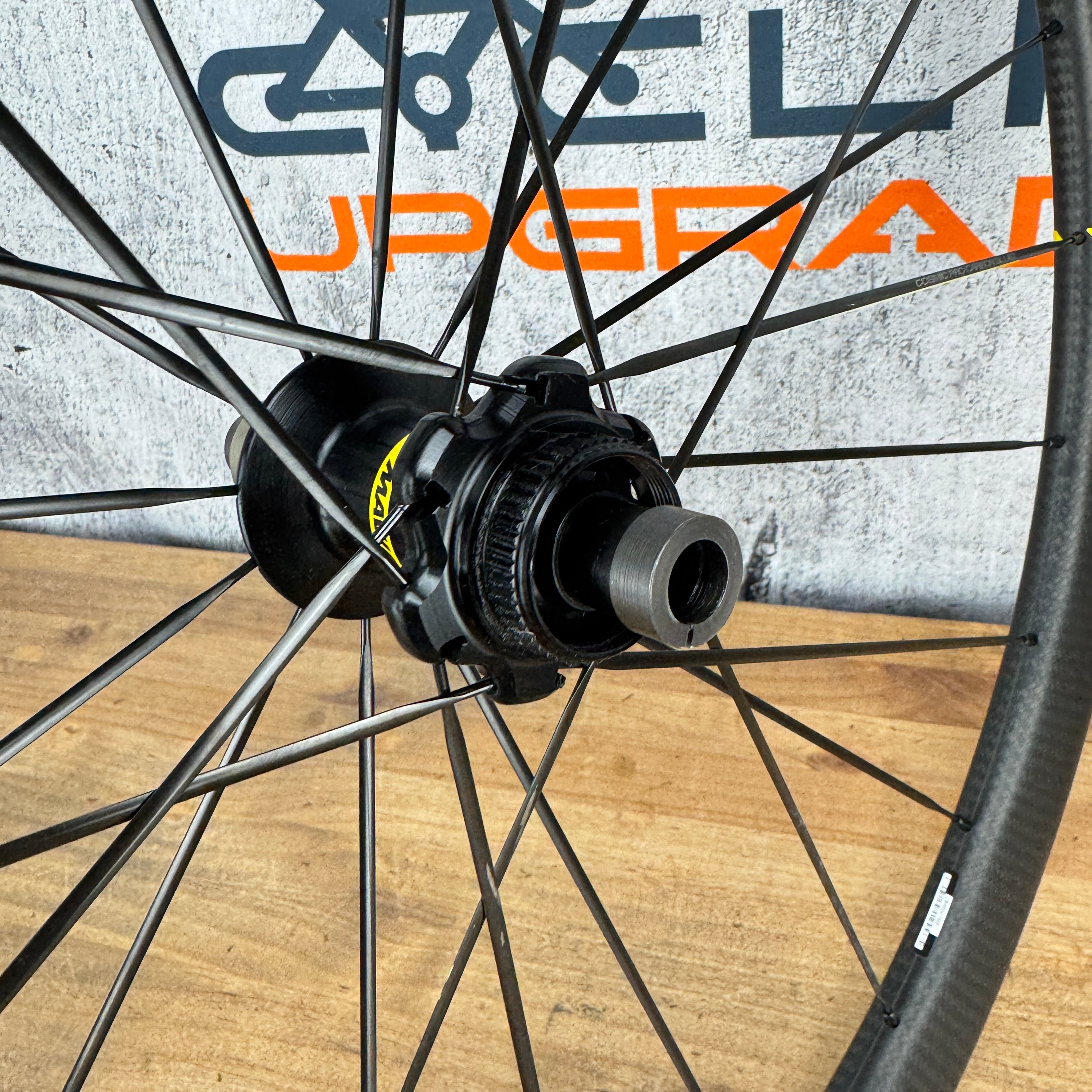 Low Mile! Mavic Cosmic Pro SL UST 45mm Carbon Tubeless Disc