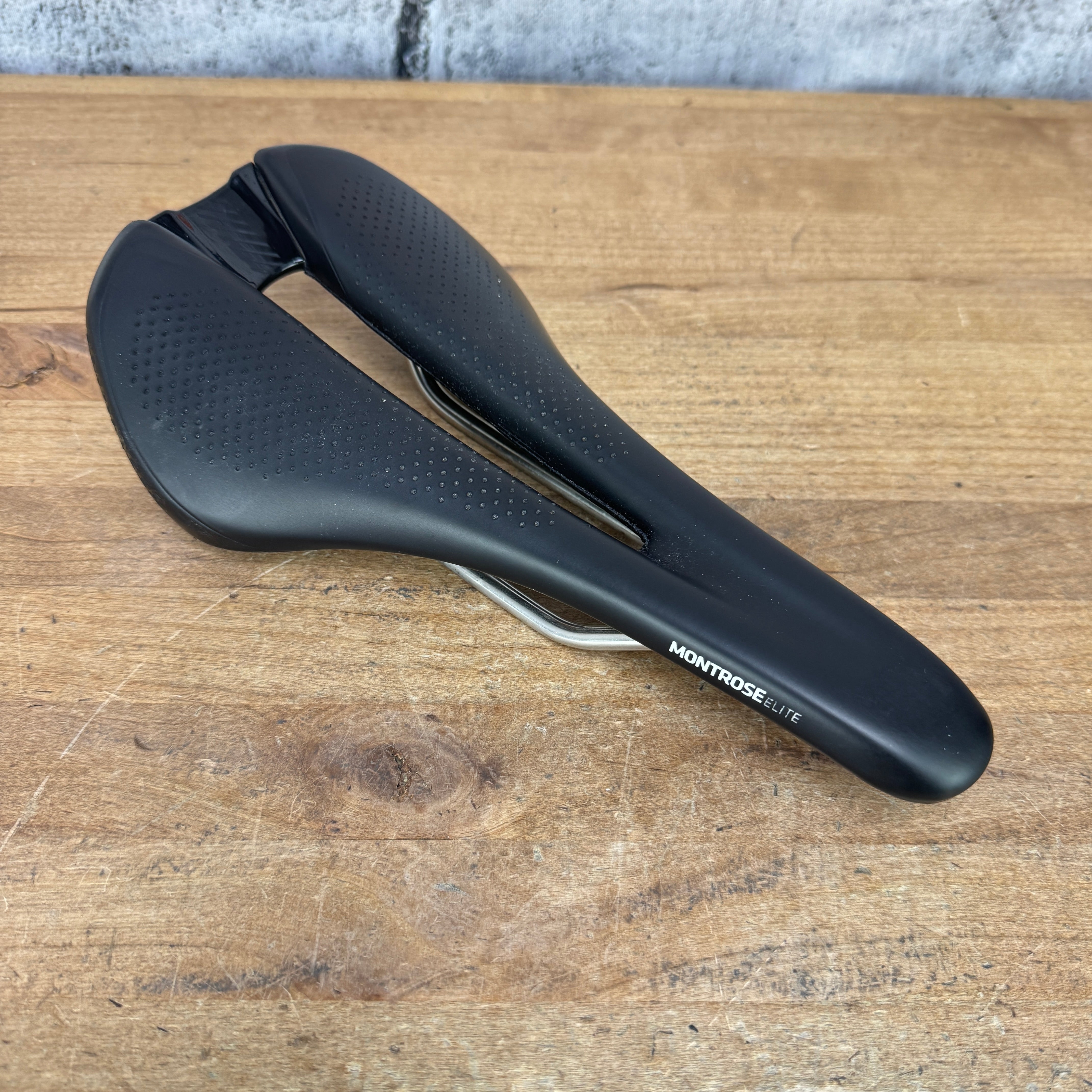 Bontrager Montrose Elite 138mm 7x7mm Titanium Rails Bike Saddle