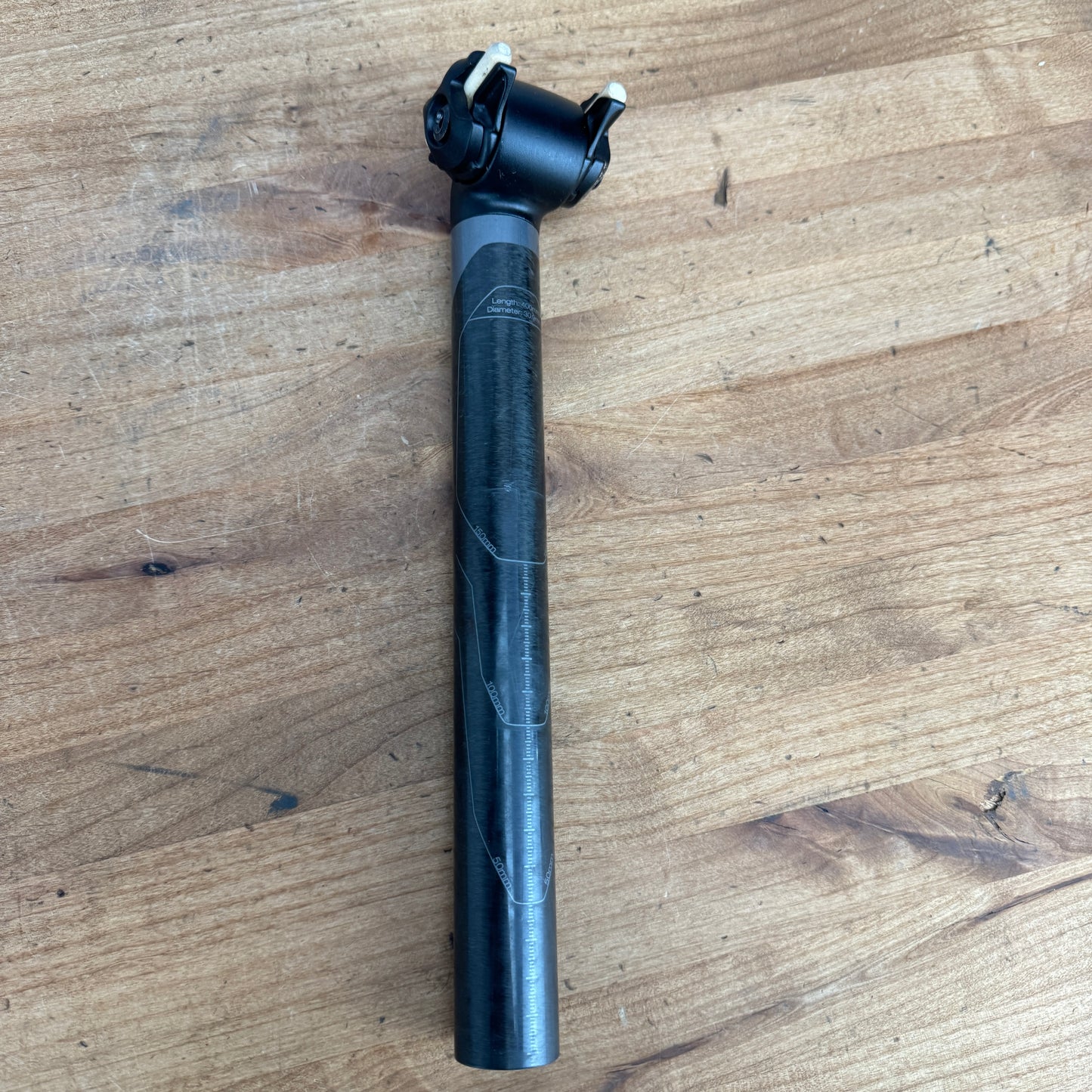 Giant Contact Carbon 300mm x 30.9mm 20mm Offset Bike Seatpost 225g