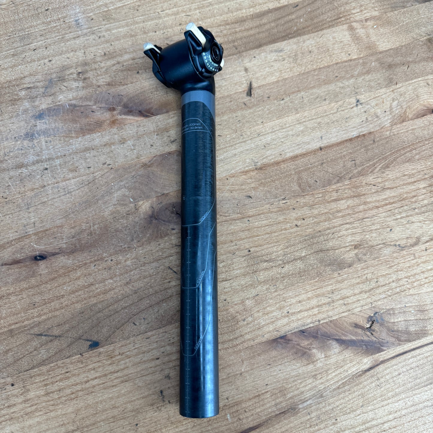 Giant Contact Carbon 300mm x 30.9mm 20mm Offset Bike Seatpost 225g