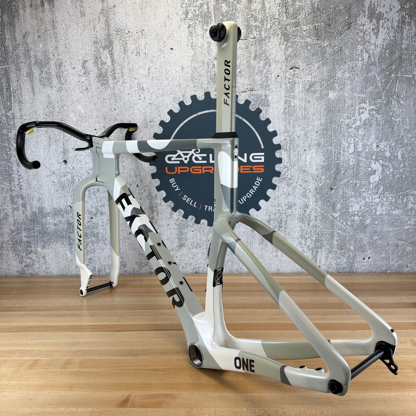 Low Mile! Factor One Nimbus Grey 54cm Aero Road Bike Frameset 2884g