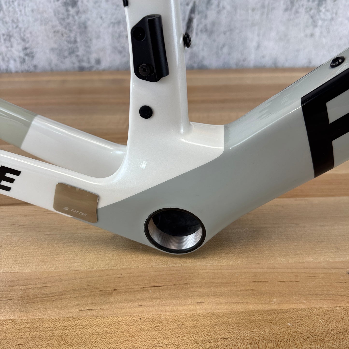 Low Mile! Factor One Nimbus Grey 54cm Aero Road Bike Frameset 2884g