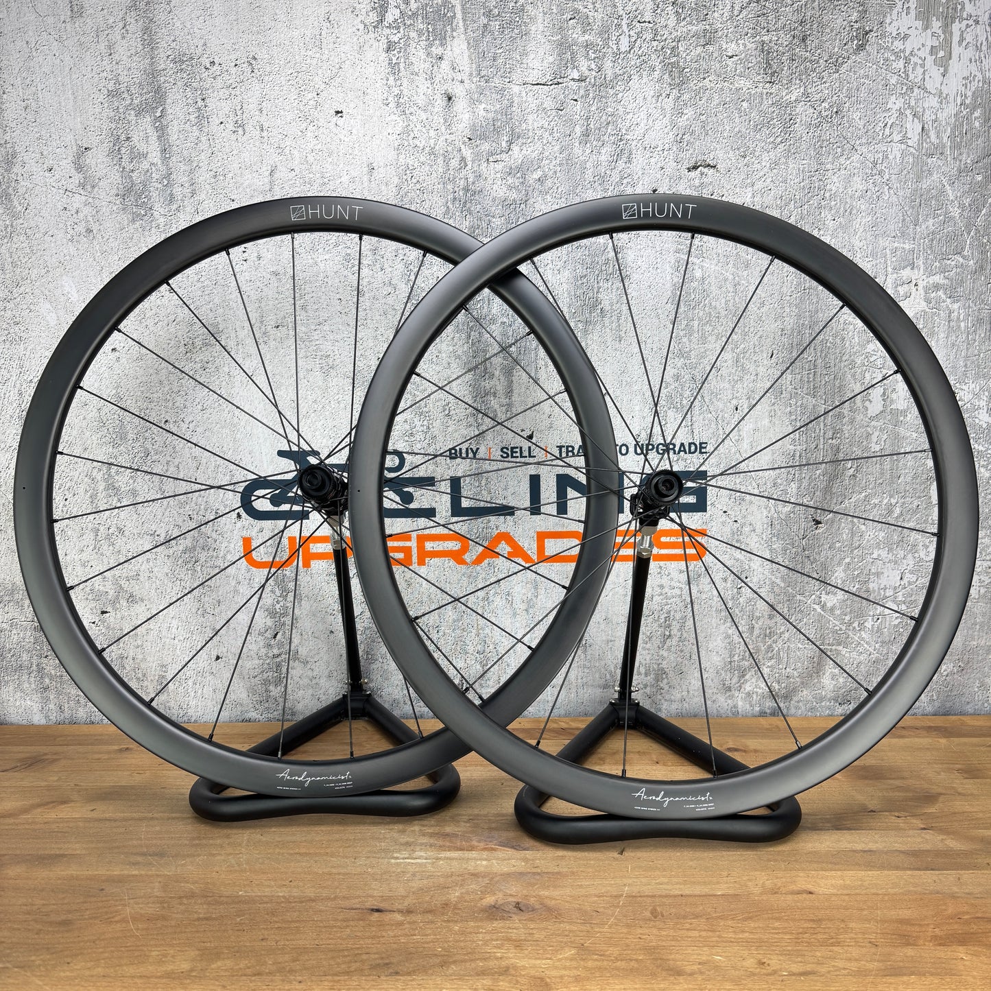 Hunt Aerodynamicist 34 Carbon Tubeless Disc Brake Bike Wheelset 700c 1313g