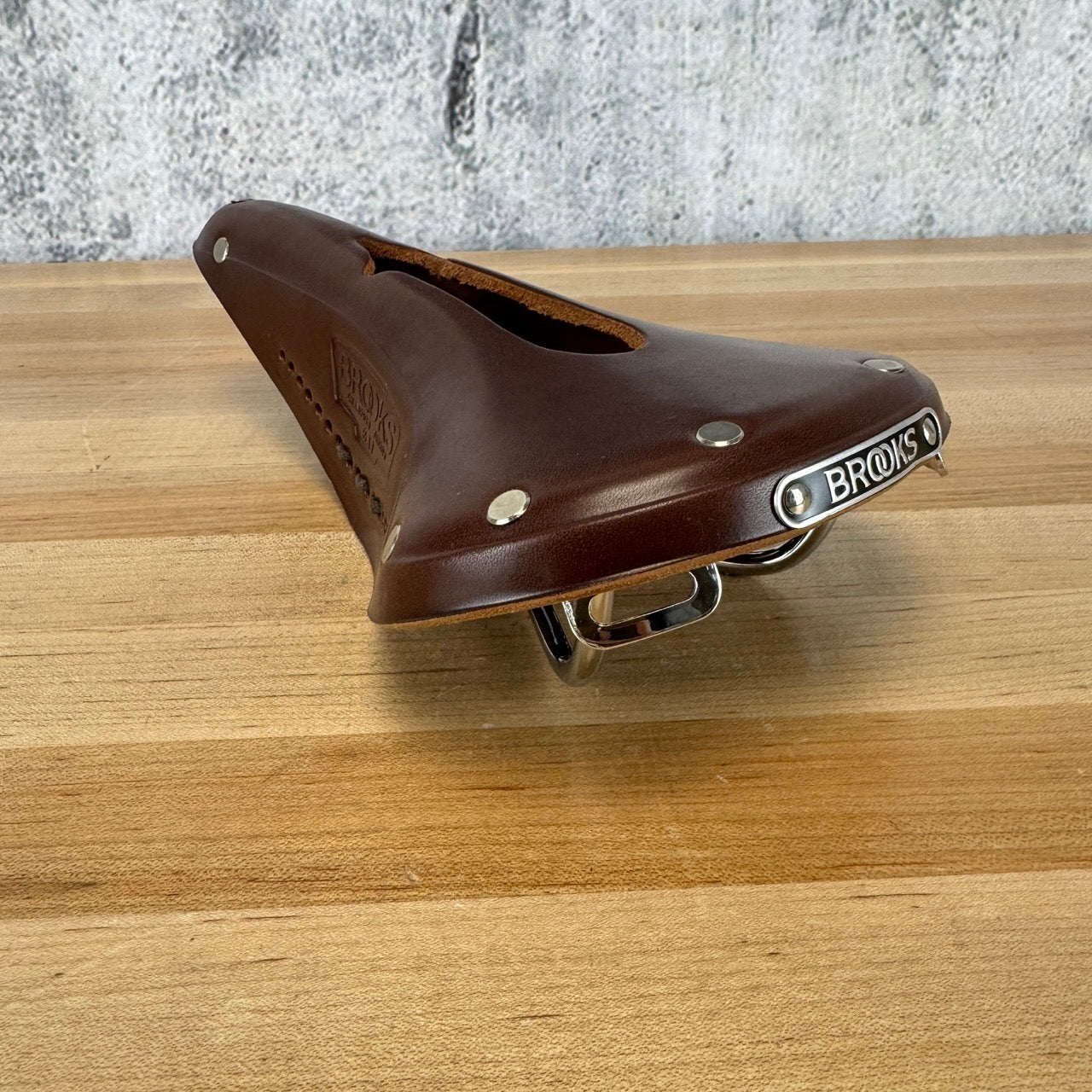 New! Brooks B17 Carved Honey Leather 7x7mm 150mm Saddle 521g MSRP $175