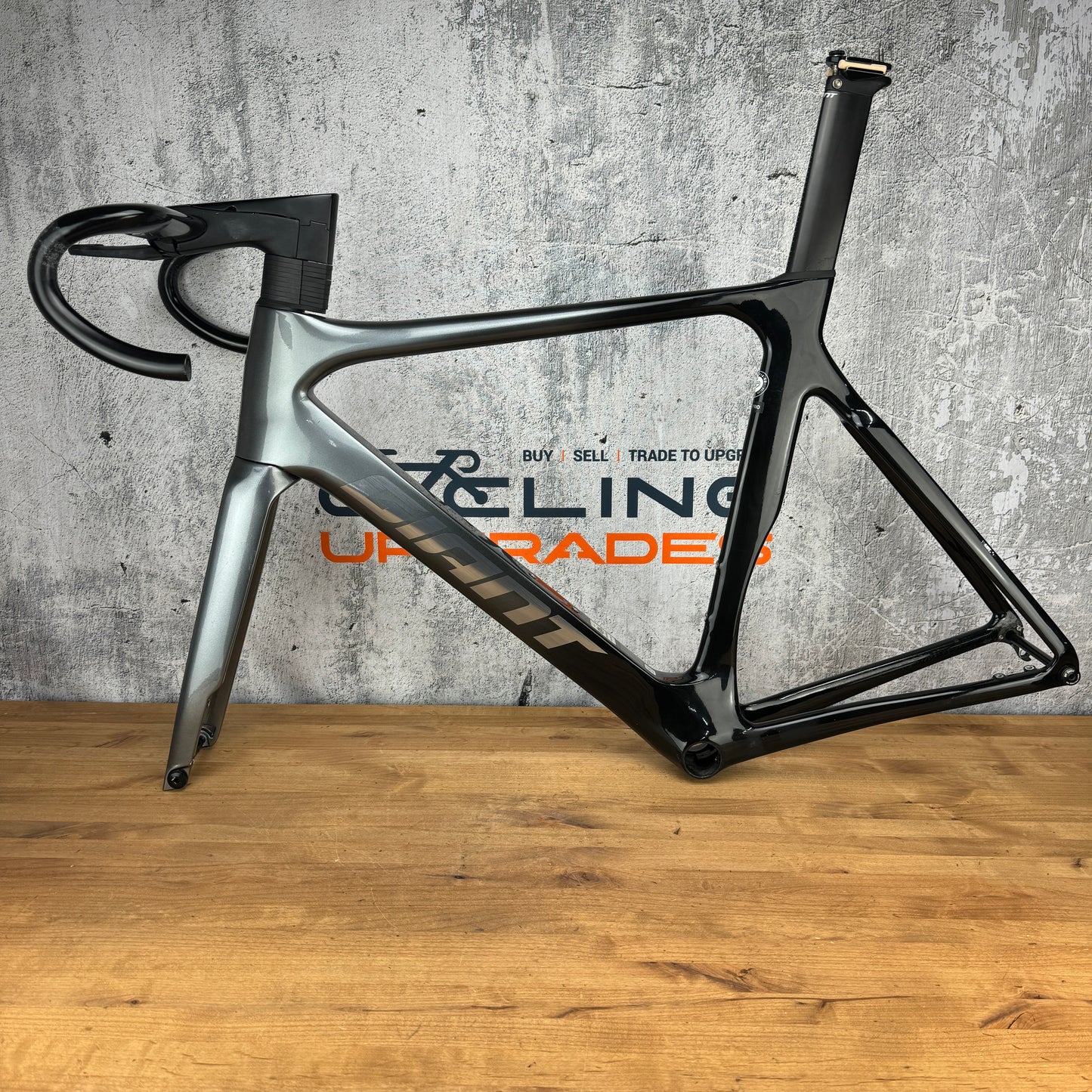 2020 Giant Propel Advanced M/L Carbon Disc Brake Frameset 700c 2655g