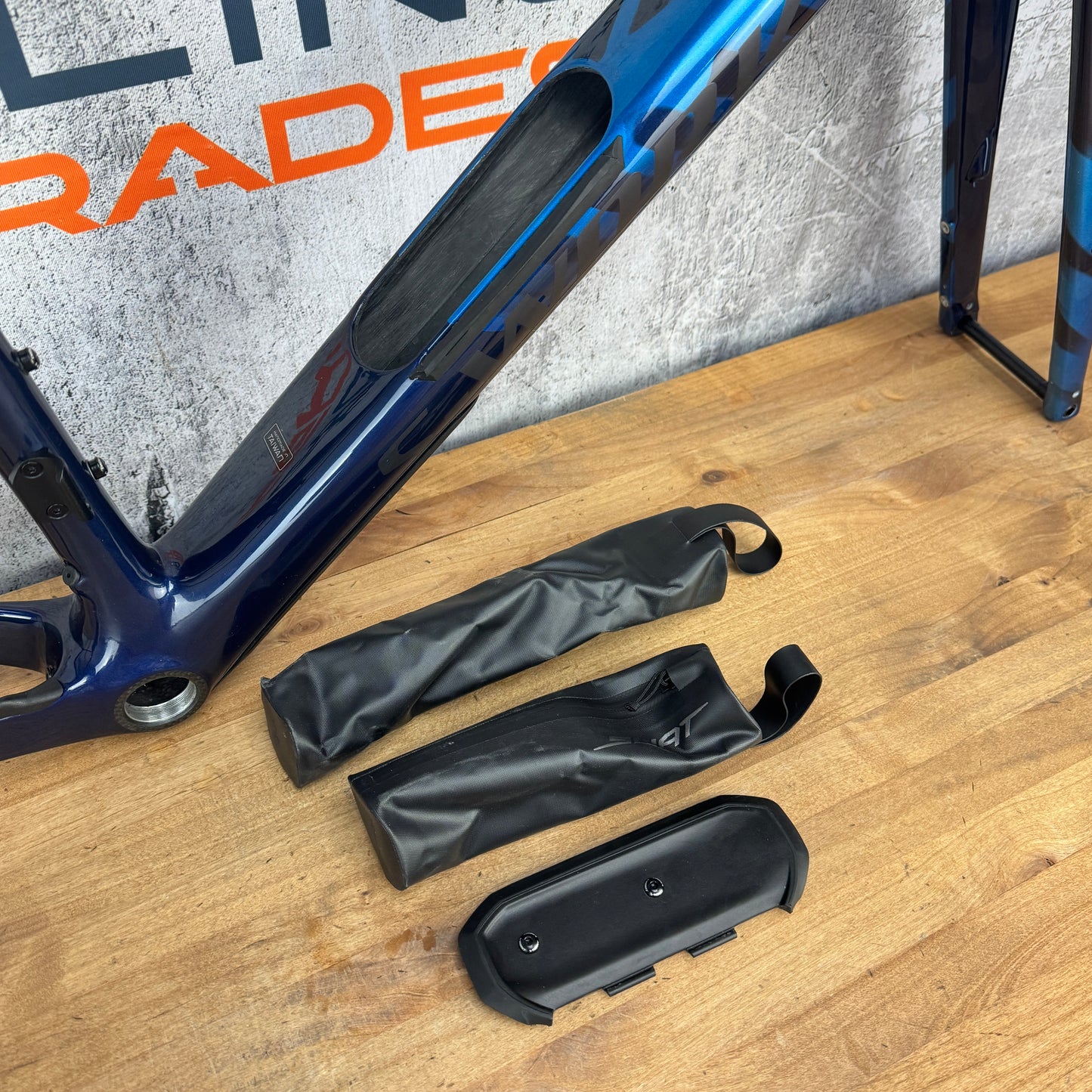 Ridden Once! 2022 Specialized S-works Diverge 52cm Carbon Disc Brake Frameset 2435g