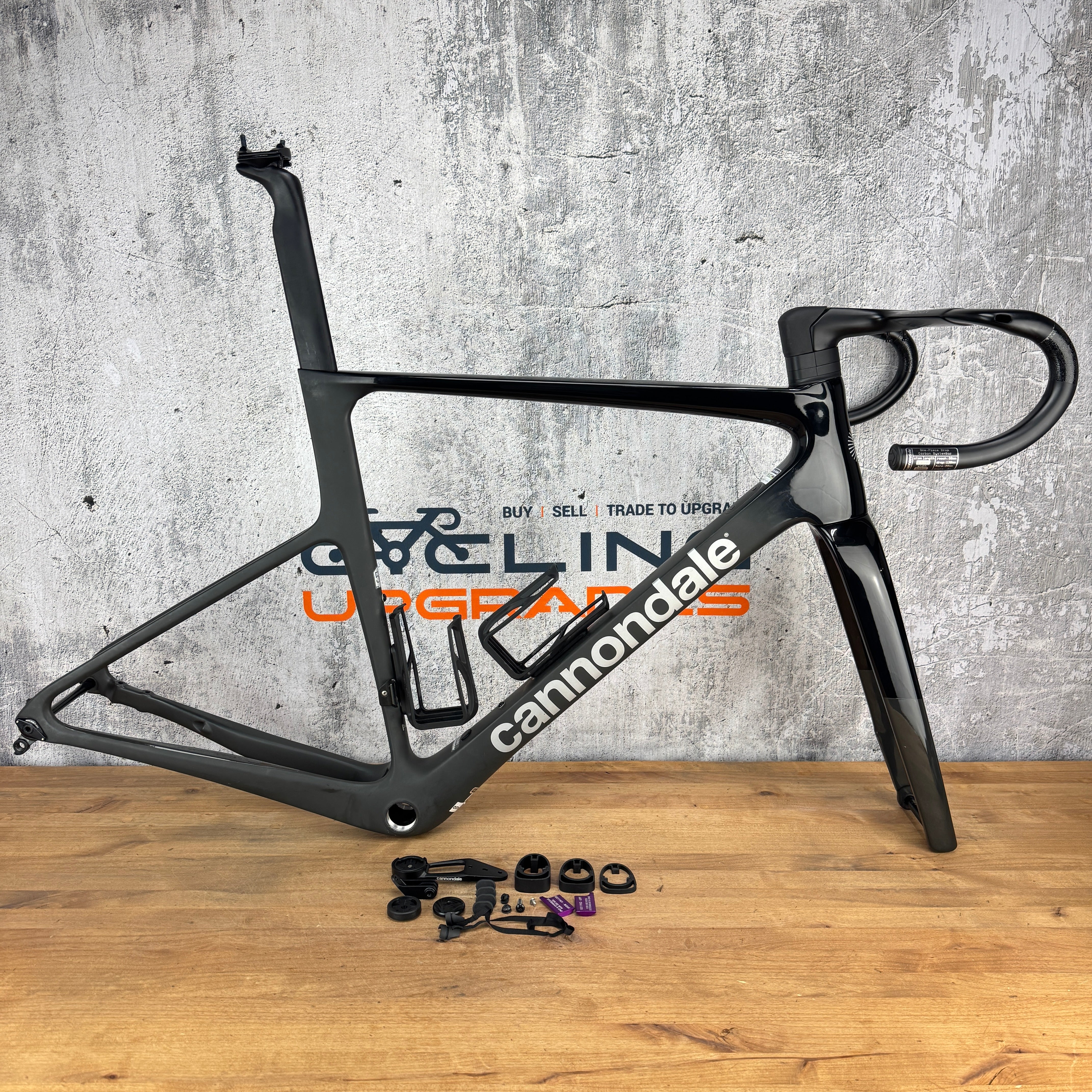 2023 Cannondale SuperSix EVO Hi-Mod Gen 54cm Carbon Disc Bike