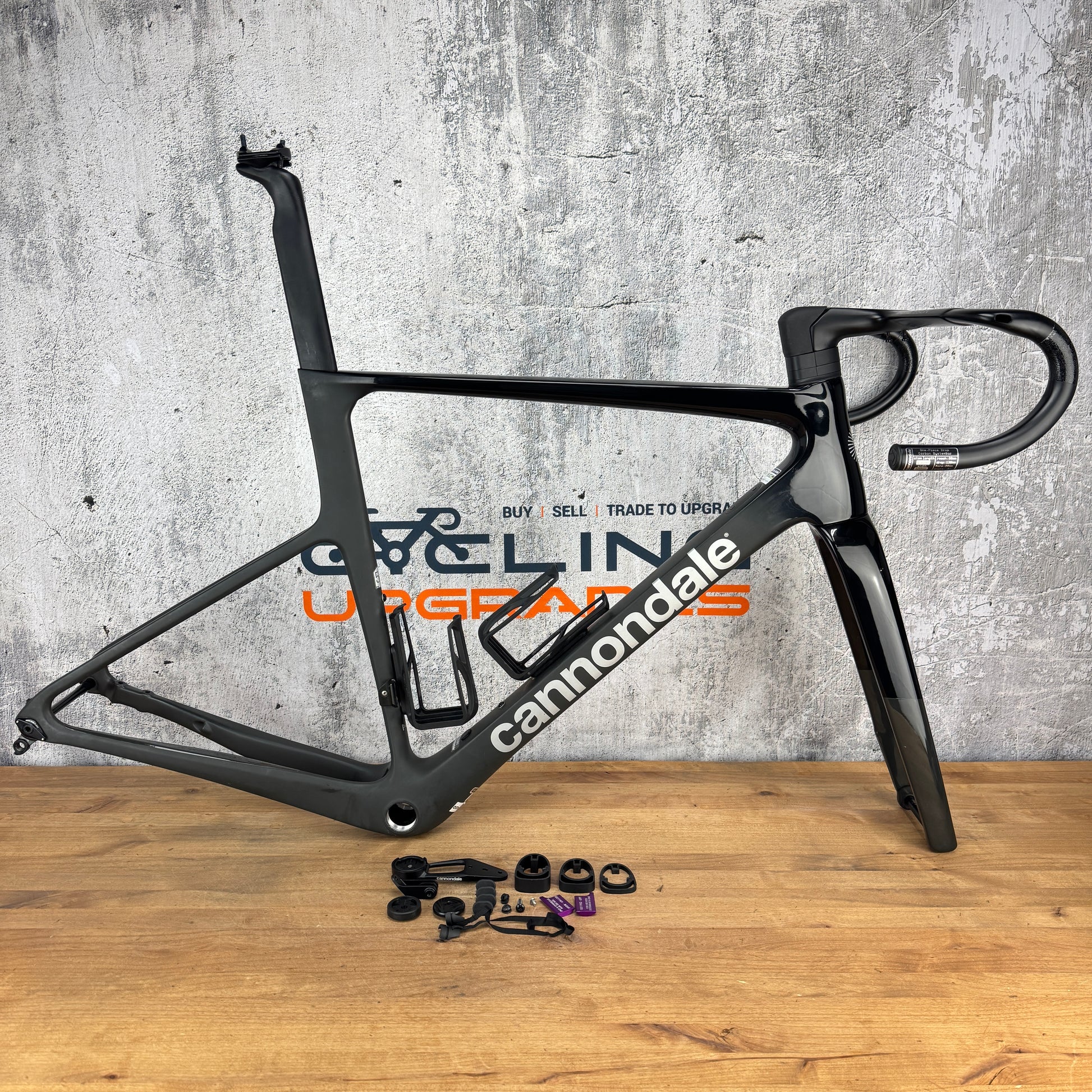 2023 Cannondale SuperSix EVO Hi-Mod Gen 54cm Carbon Disc Bike