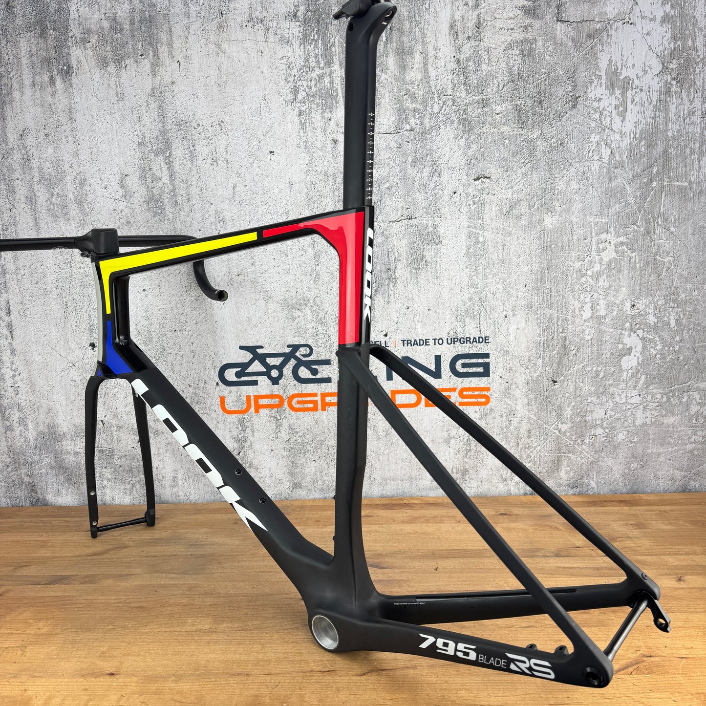 Low Mile! Look 795 Blade RS Iconic Mondrian XL Carbon Disc Brake Frameset 700c