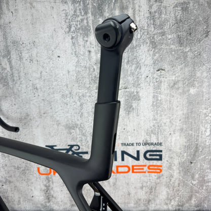 Low Mile! 2025 Trek Madone SLR Gen 8 900 OCLV Large Carbon Disc Frameset 700c