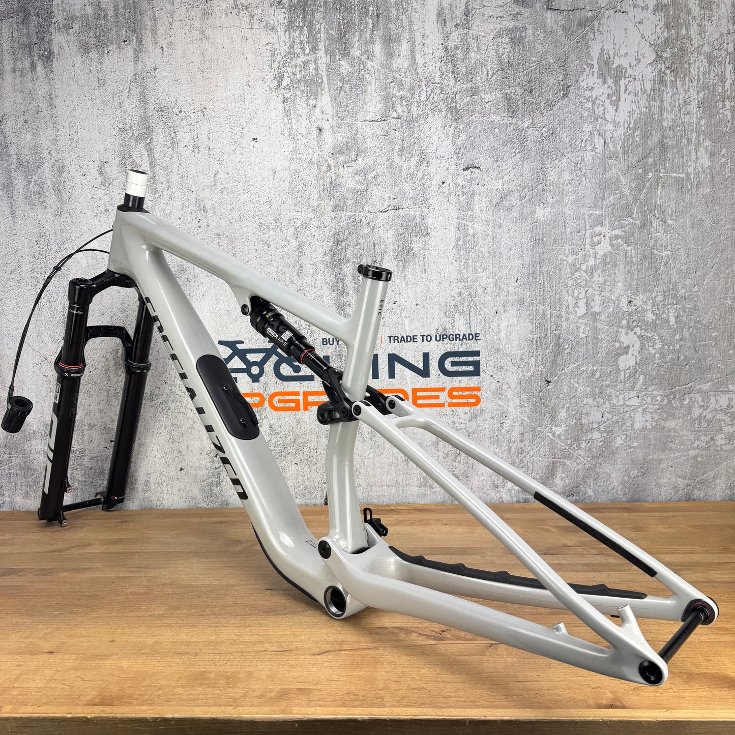 New! 2025 Specialized Epic 8 Expert Large Carbon Boost MTB Frameset 29" 4049g